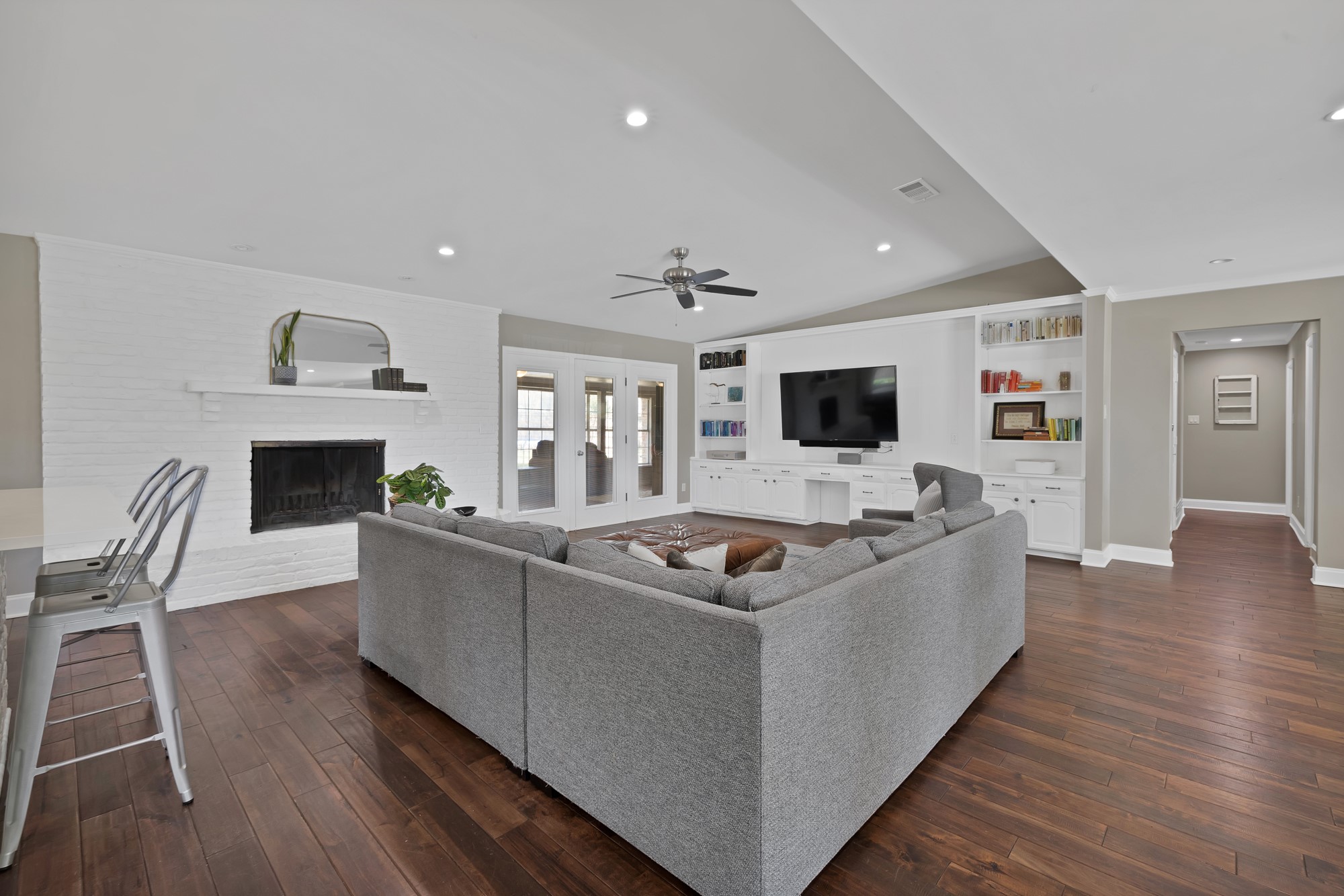 7301 Chapman Drive