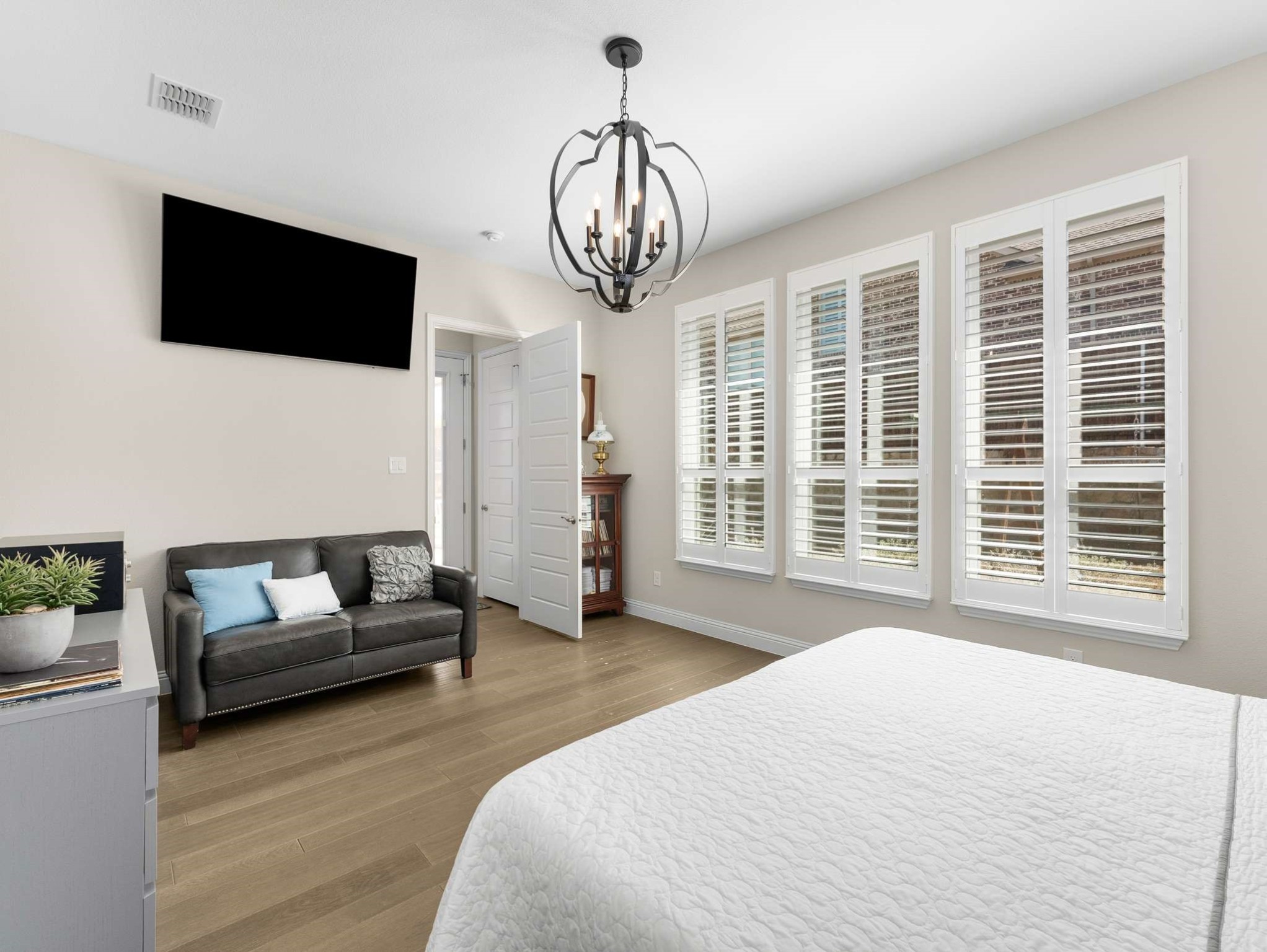 1052 Cabinside Drive