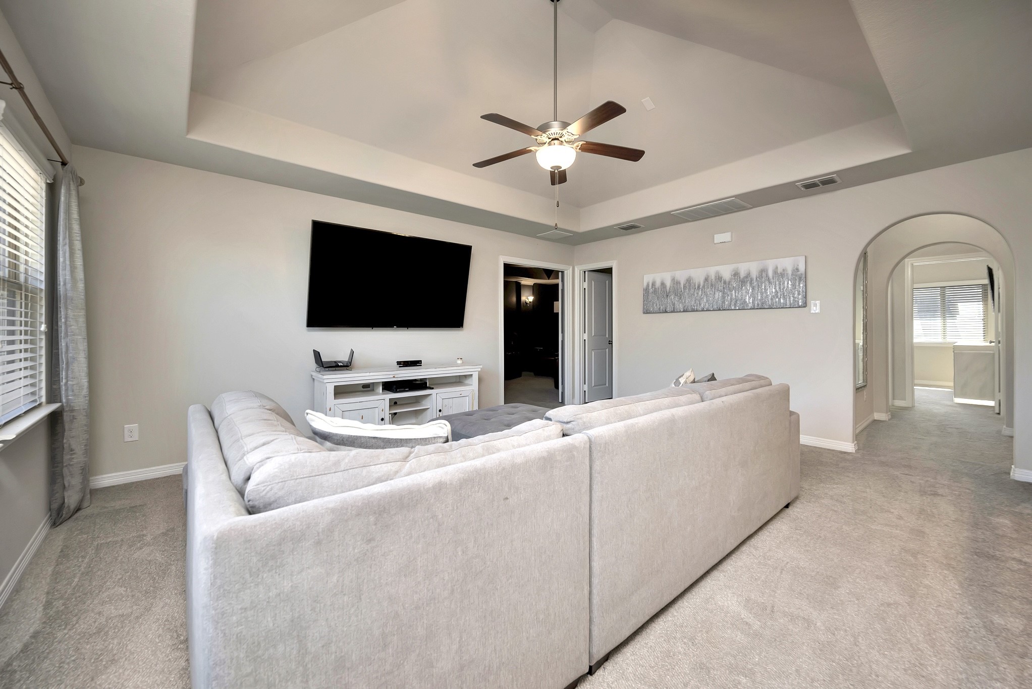 1016 W Bluff Way
