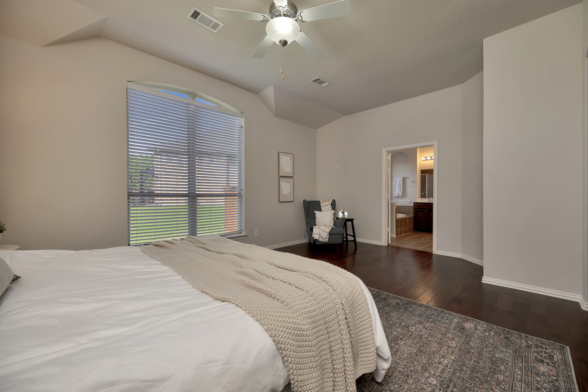 3545 Caspian Cove