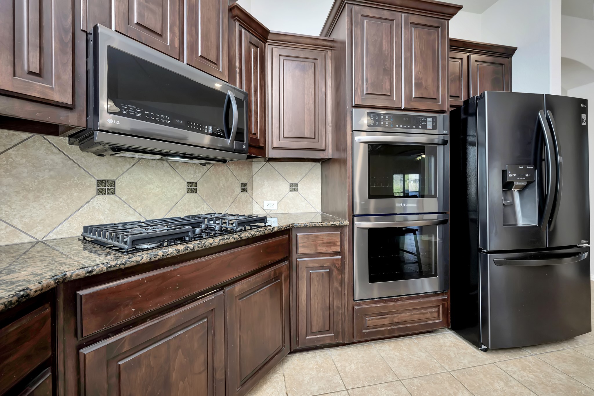 3545 Caspian Cove