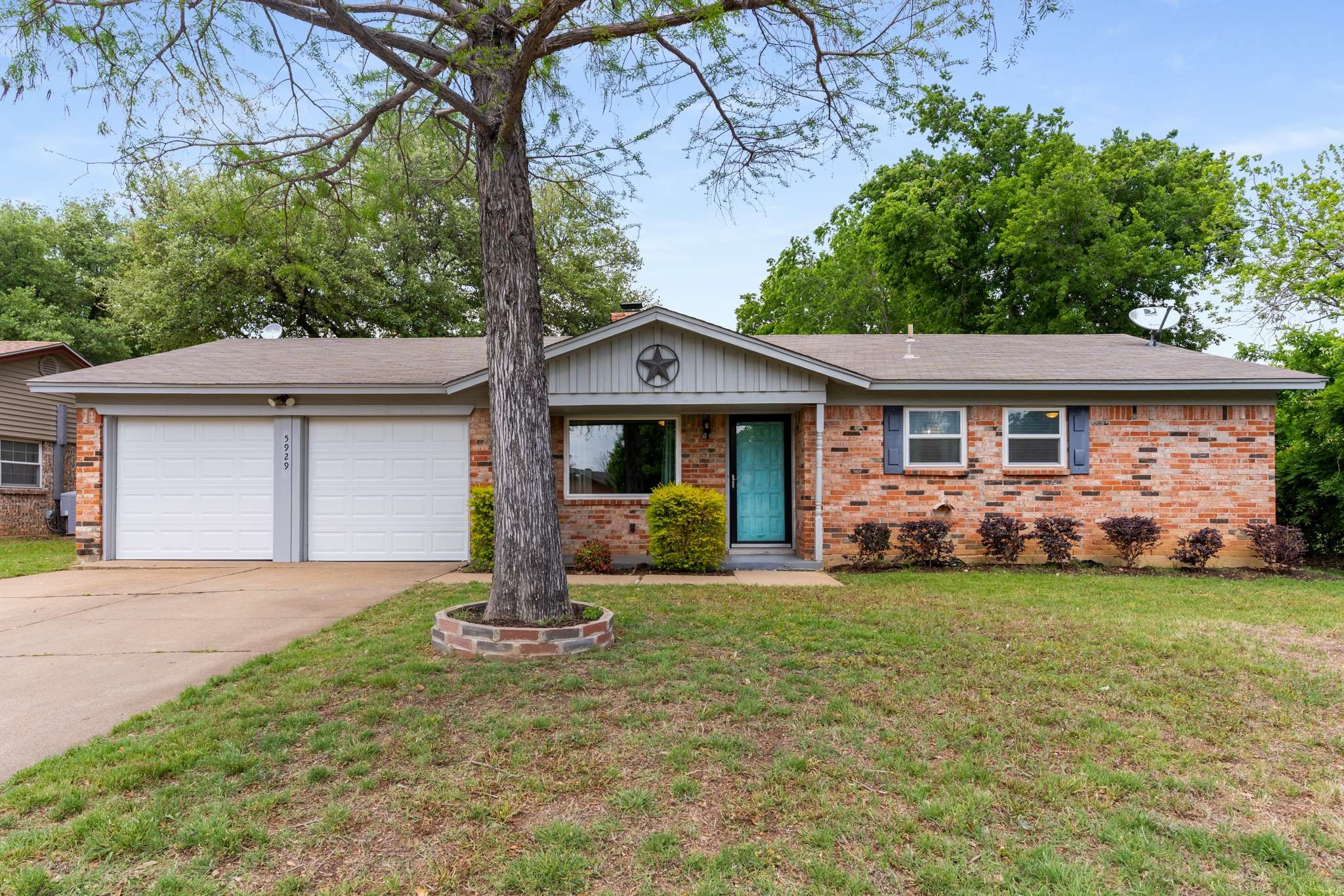 5929 Bowling Drive