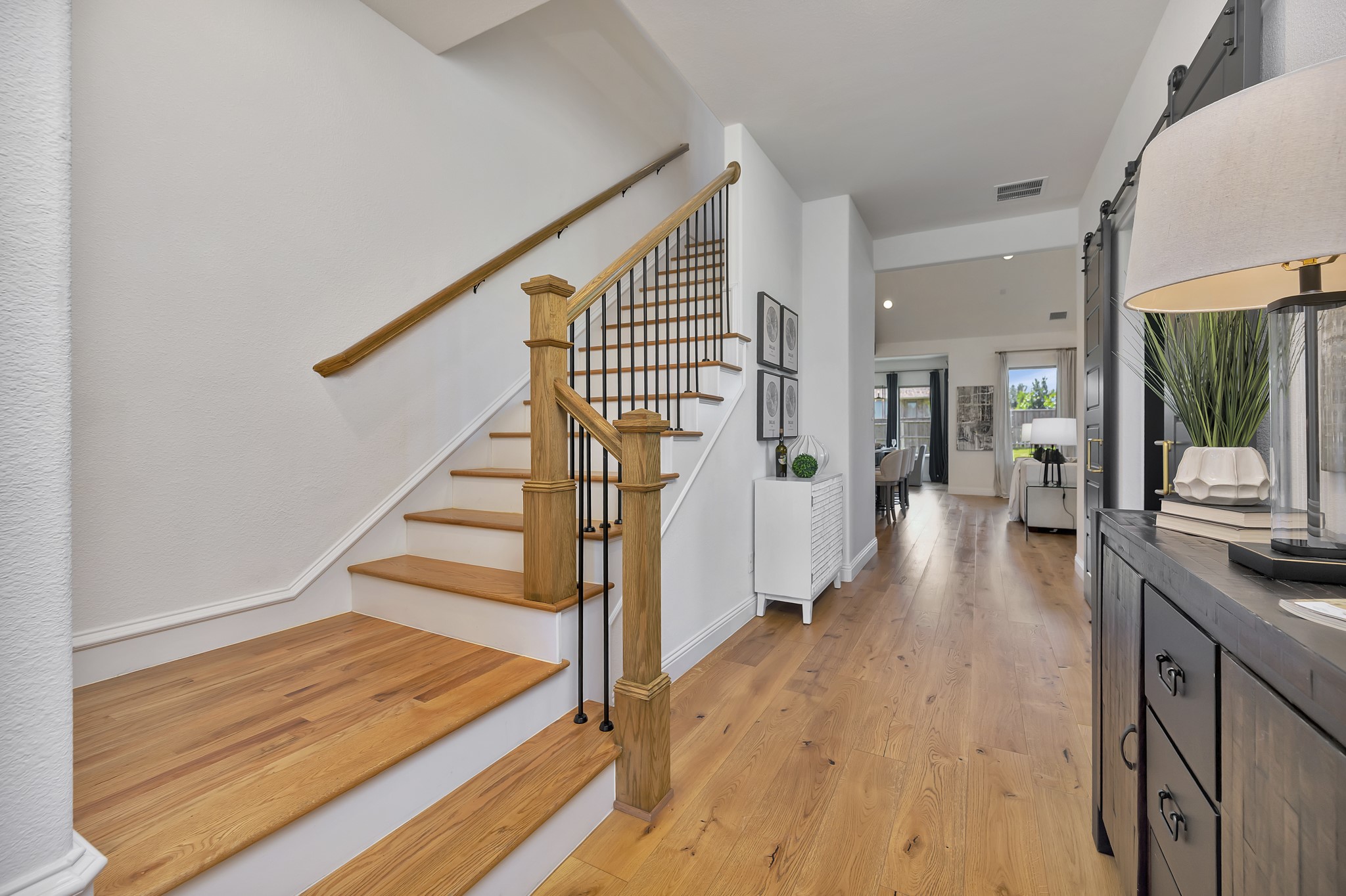 1208 Thornhill Court