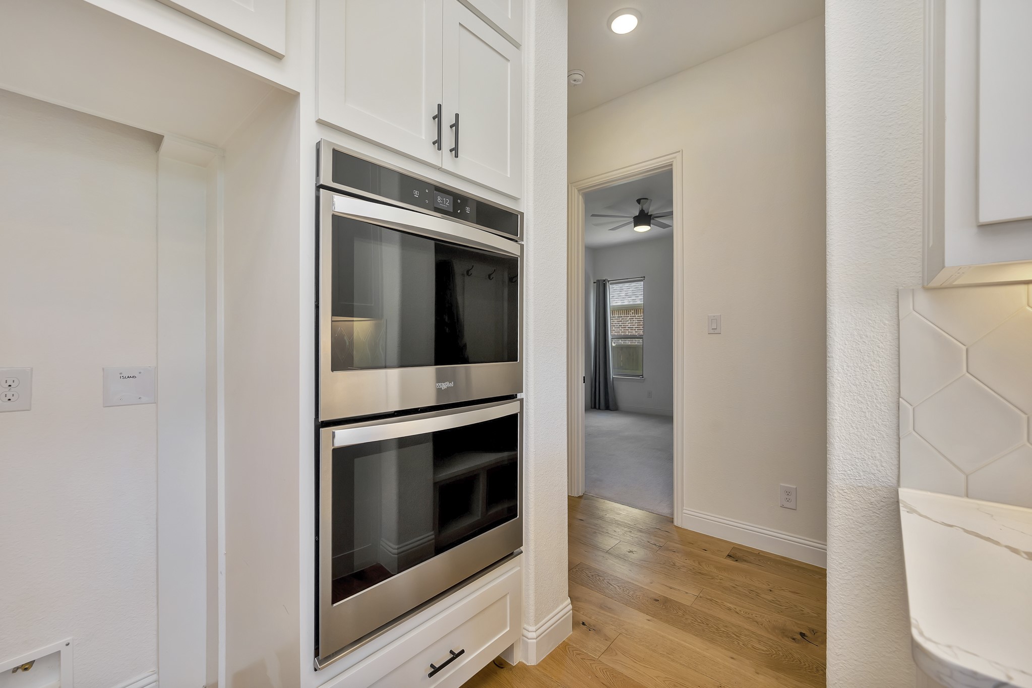 1208 Thornhill Court