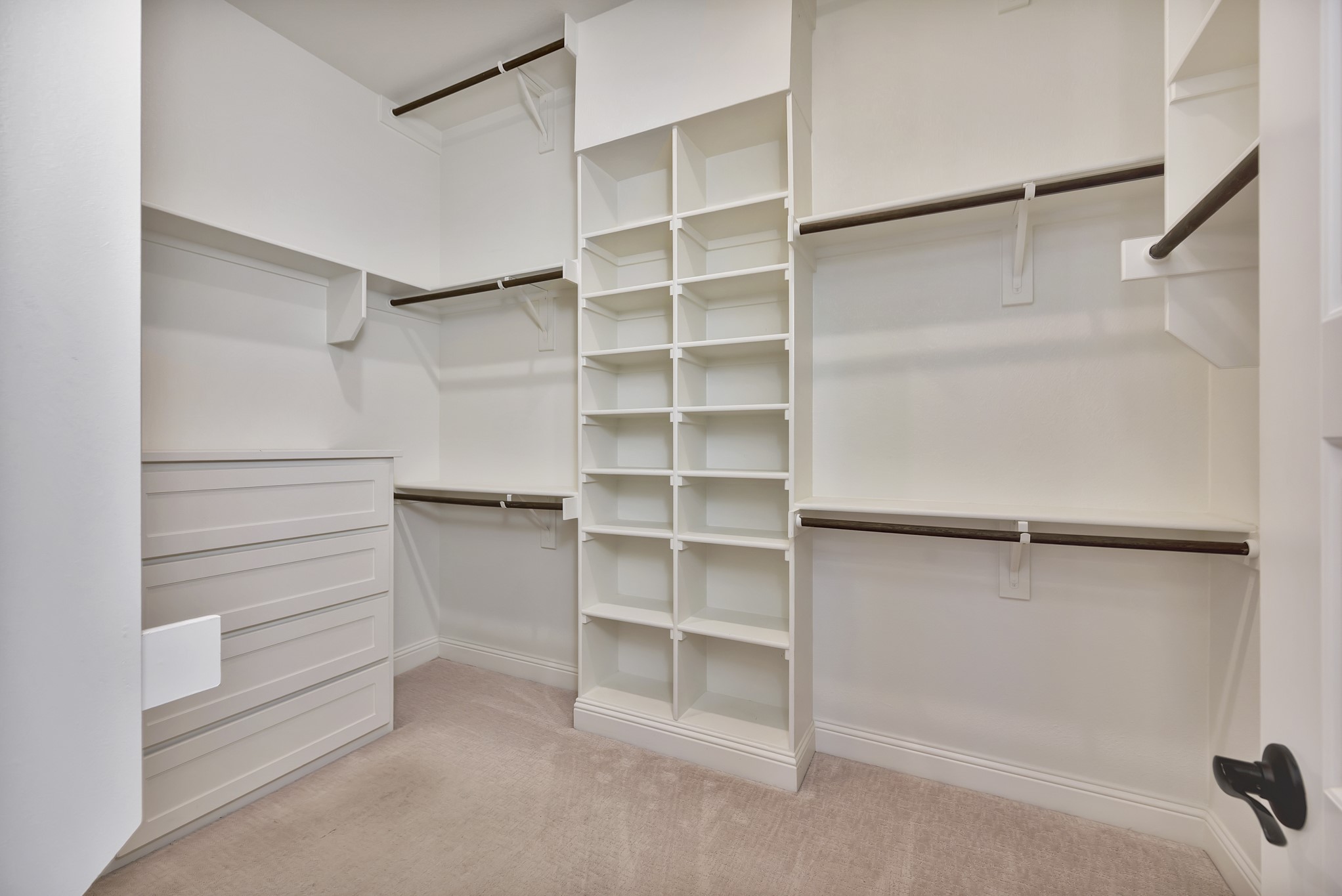 1208 Thornhill Court