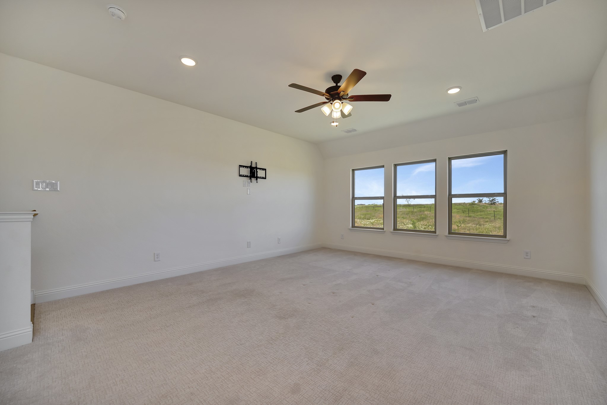 1208 Thornhill Court