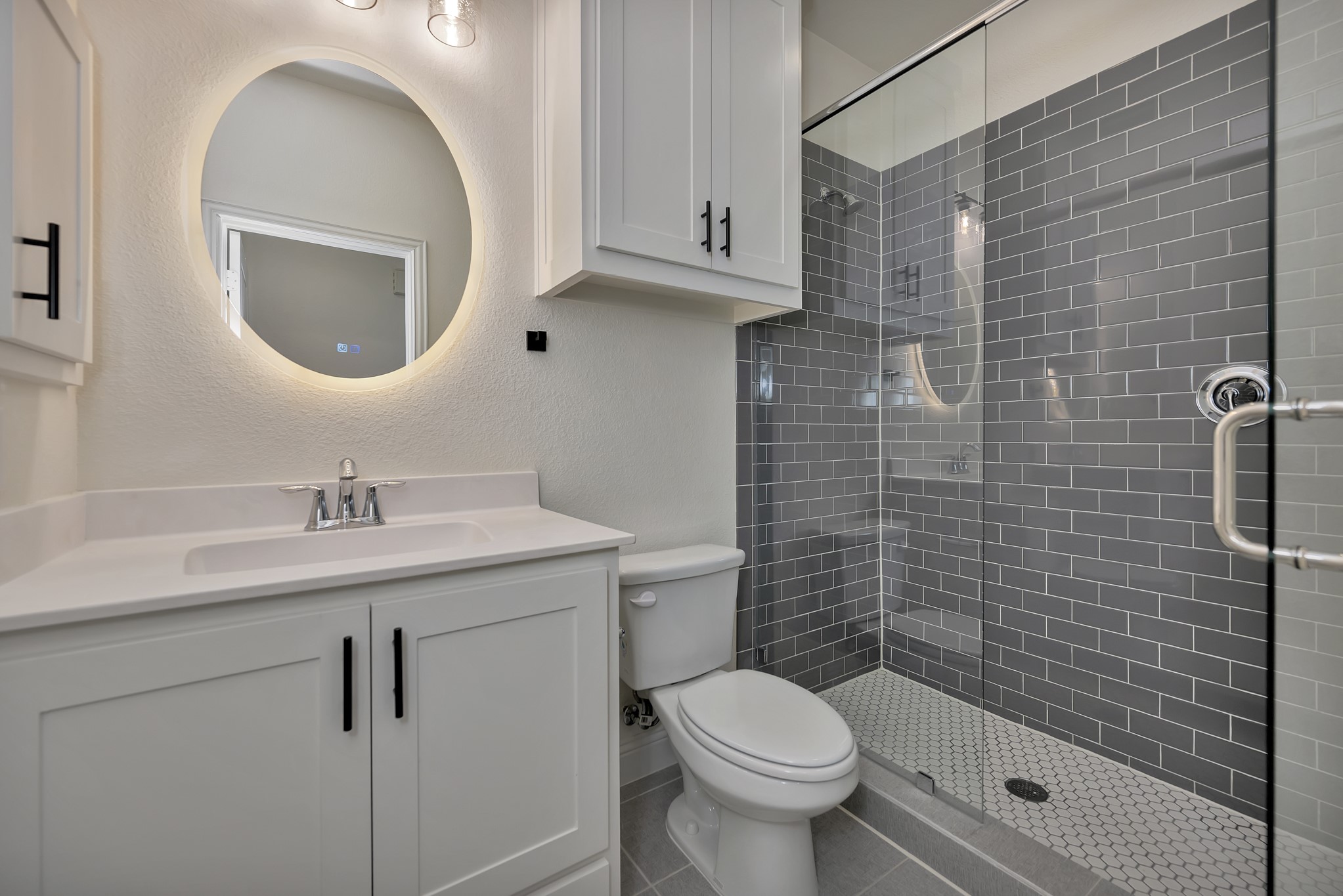 1208 Thornhill Court