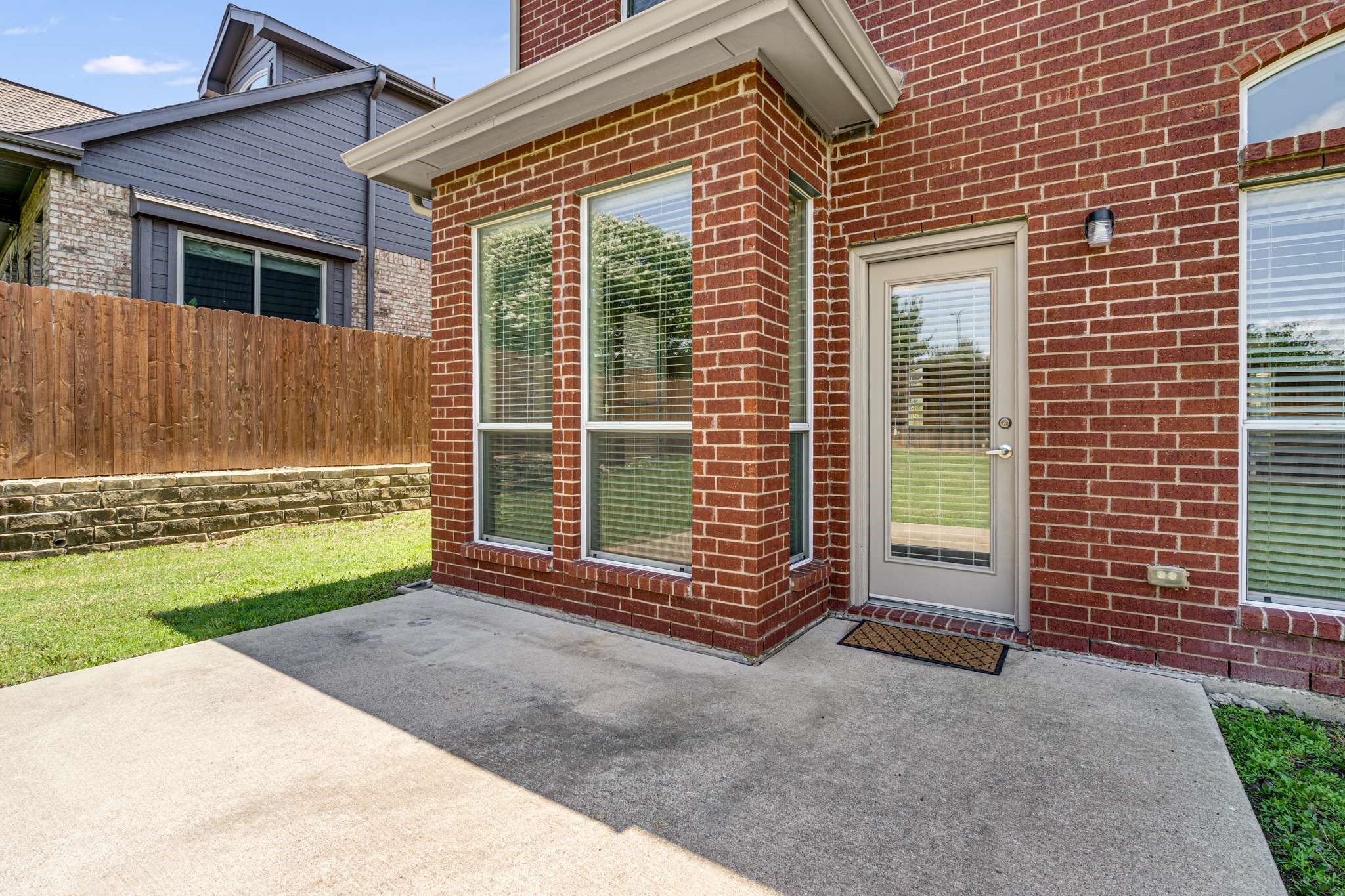 12816 Lizzie Place