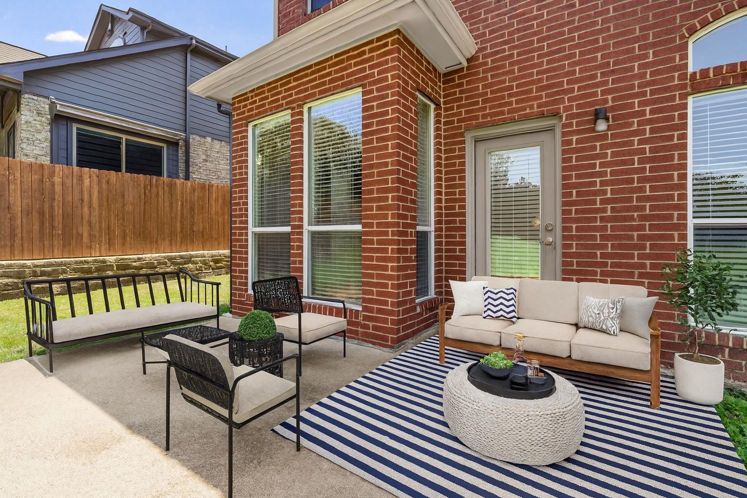 12816 Lizzie Place