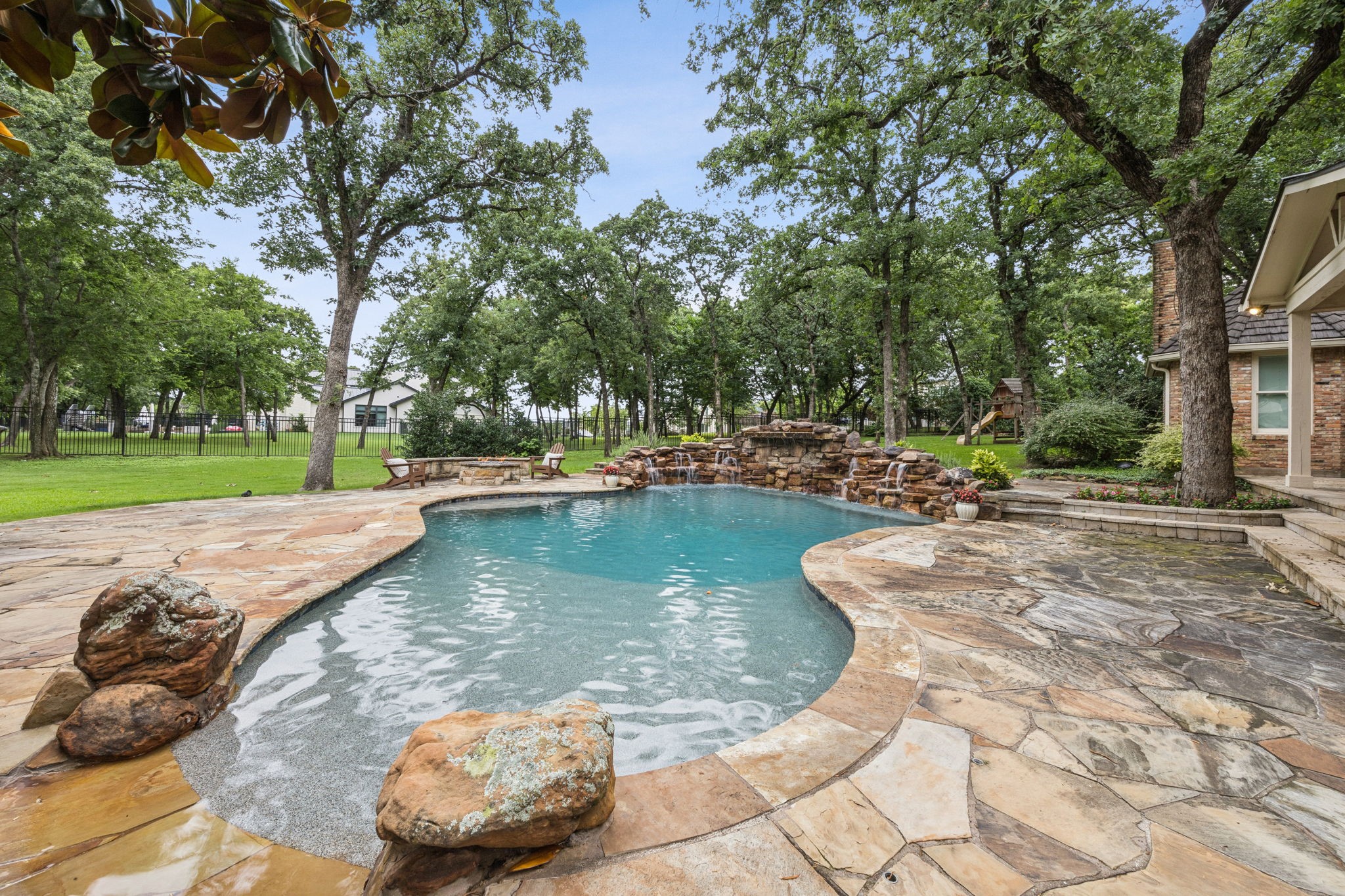 1260 Stanhope Court