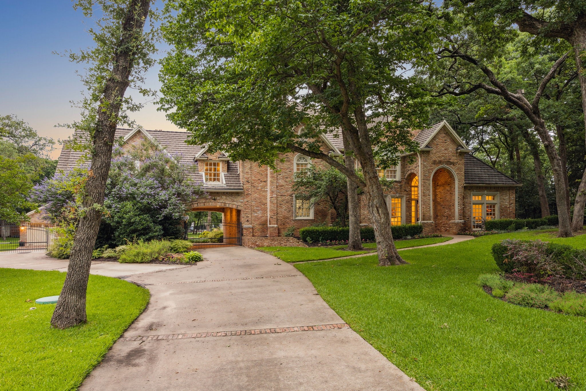 1260 Stanhope Court