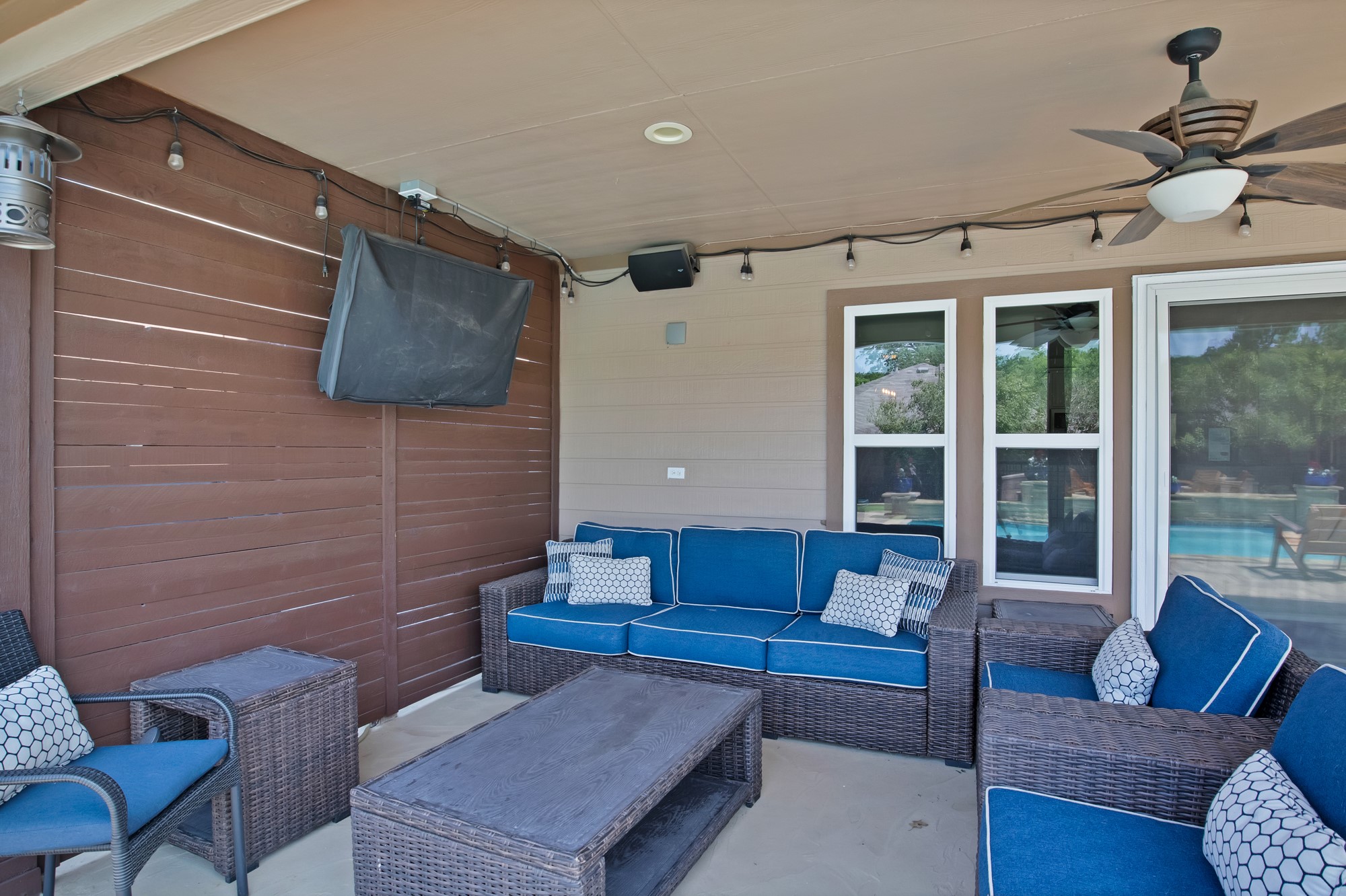 15721 Ringdove Court