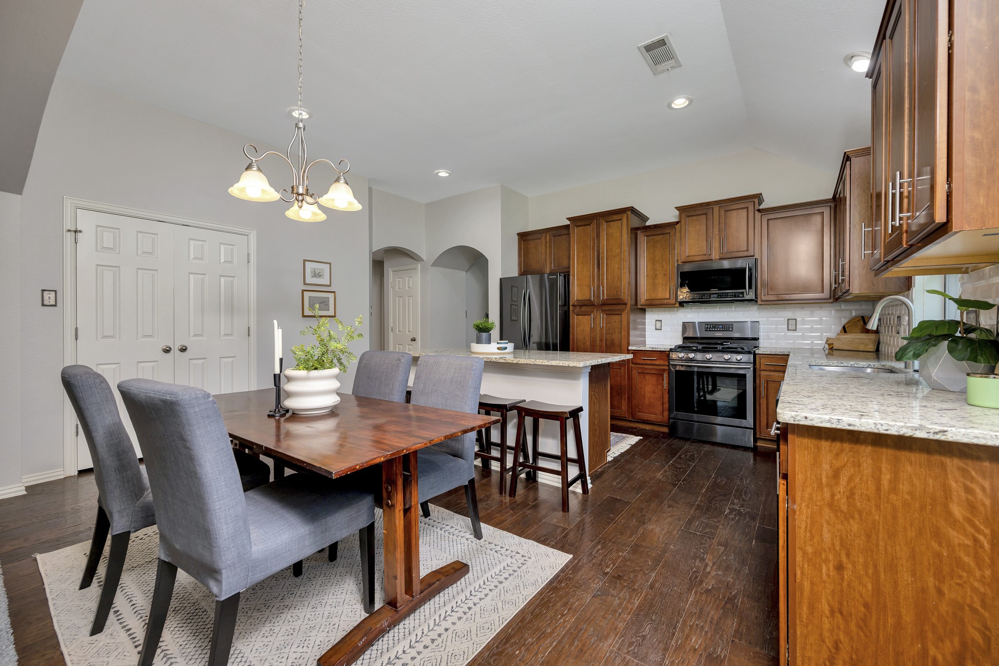 12400 Outlook Avenue