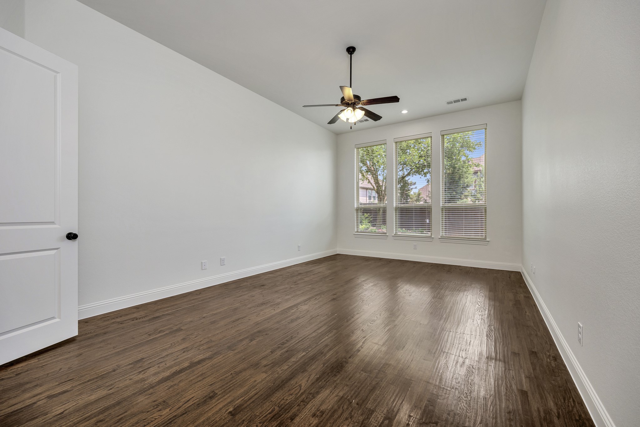 912 Champions Court