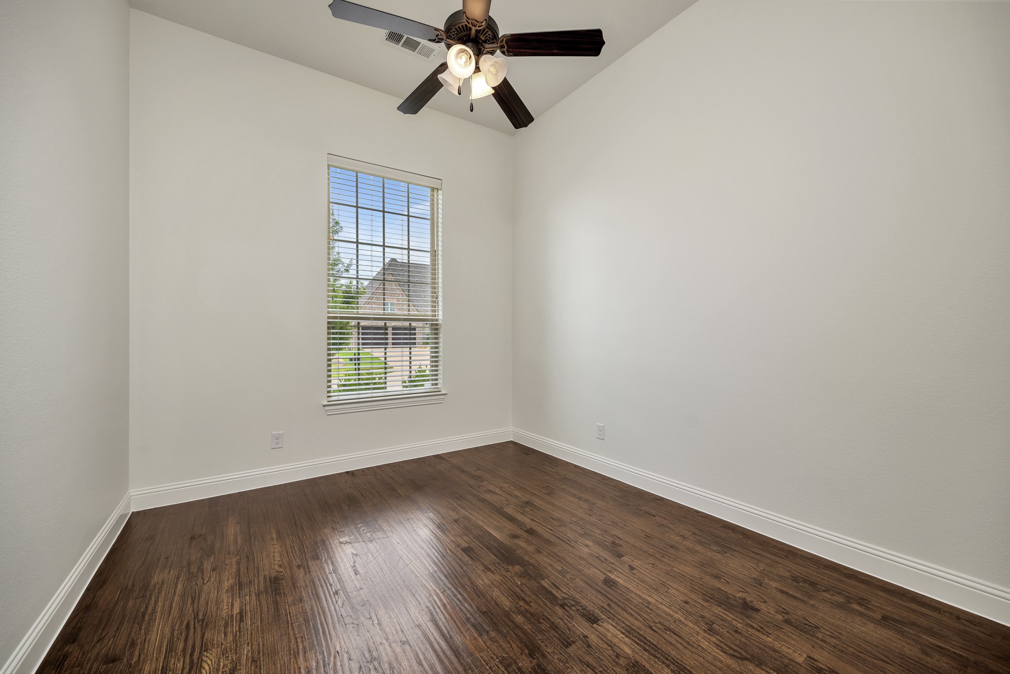 912 Champions Court