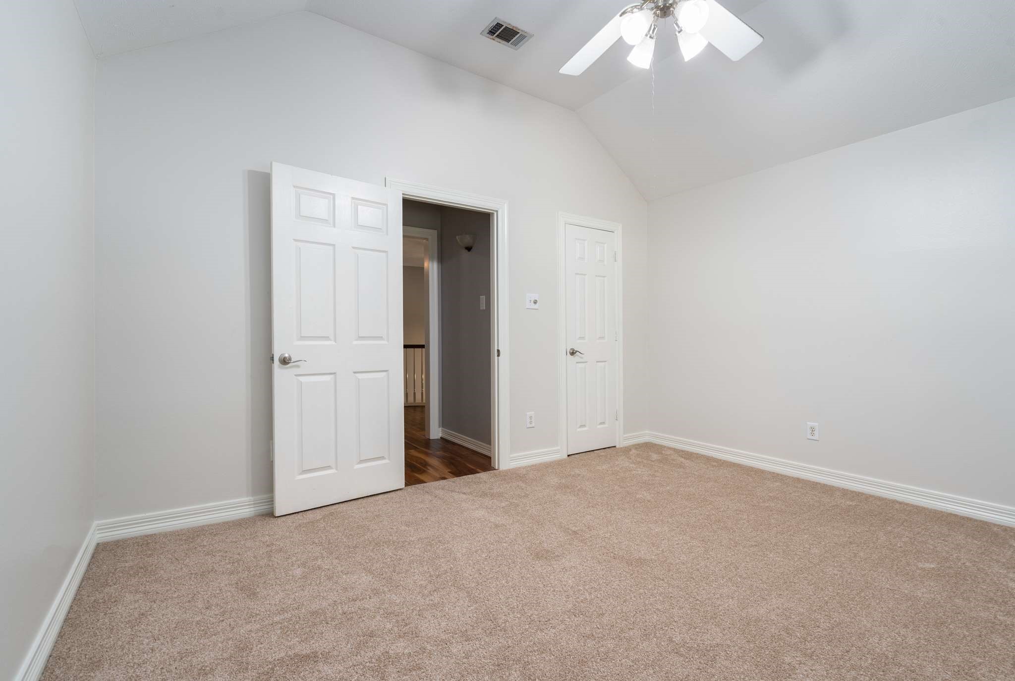 102 Starling Court