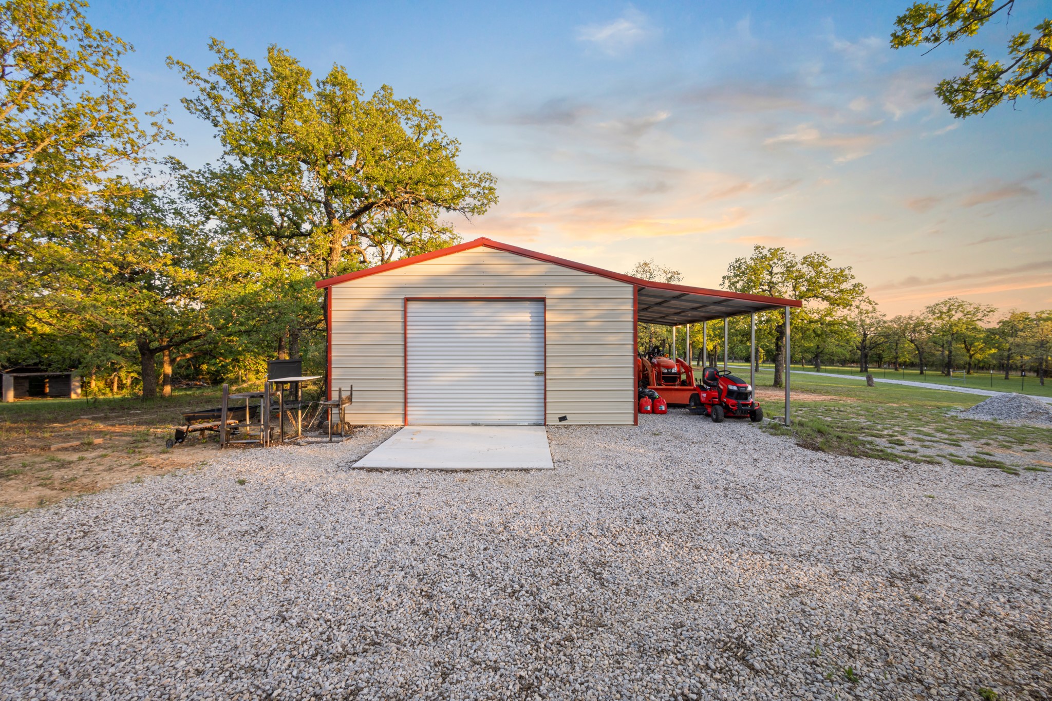 1036 Ten Box Road