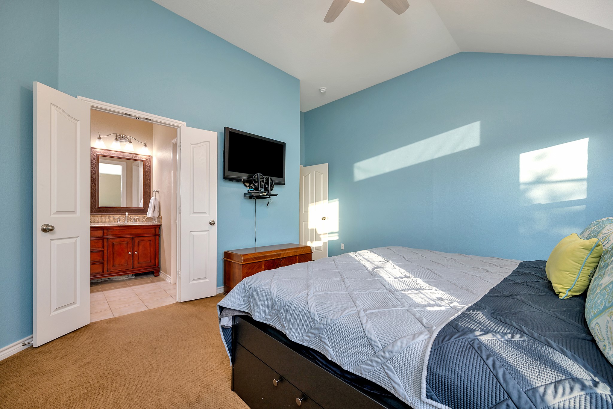 12757 Lizzie Place