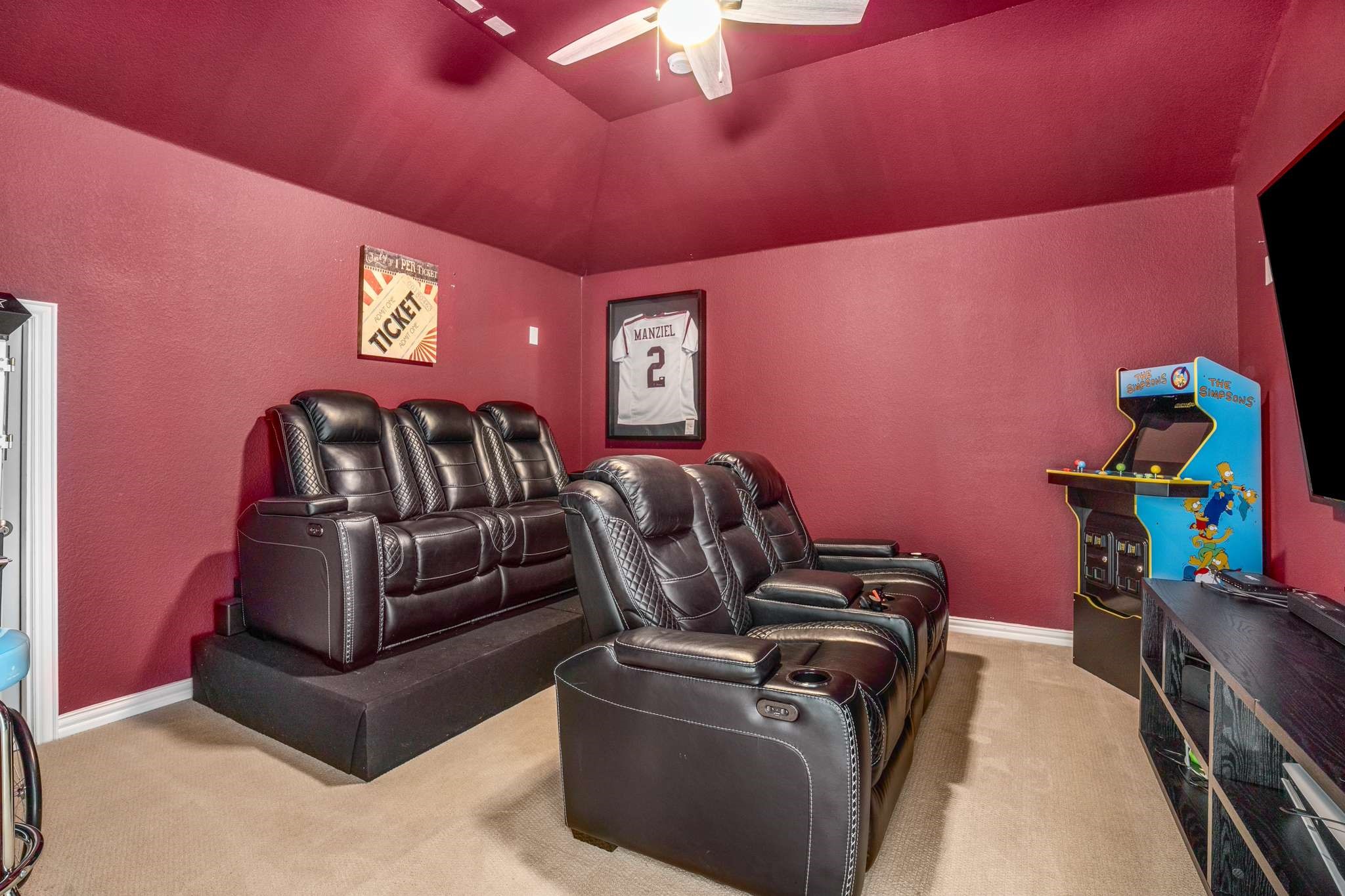1129 Uplands Drive