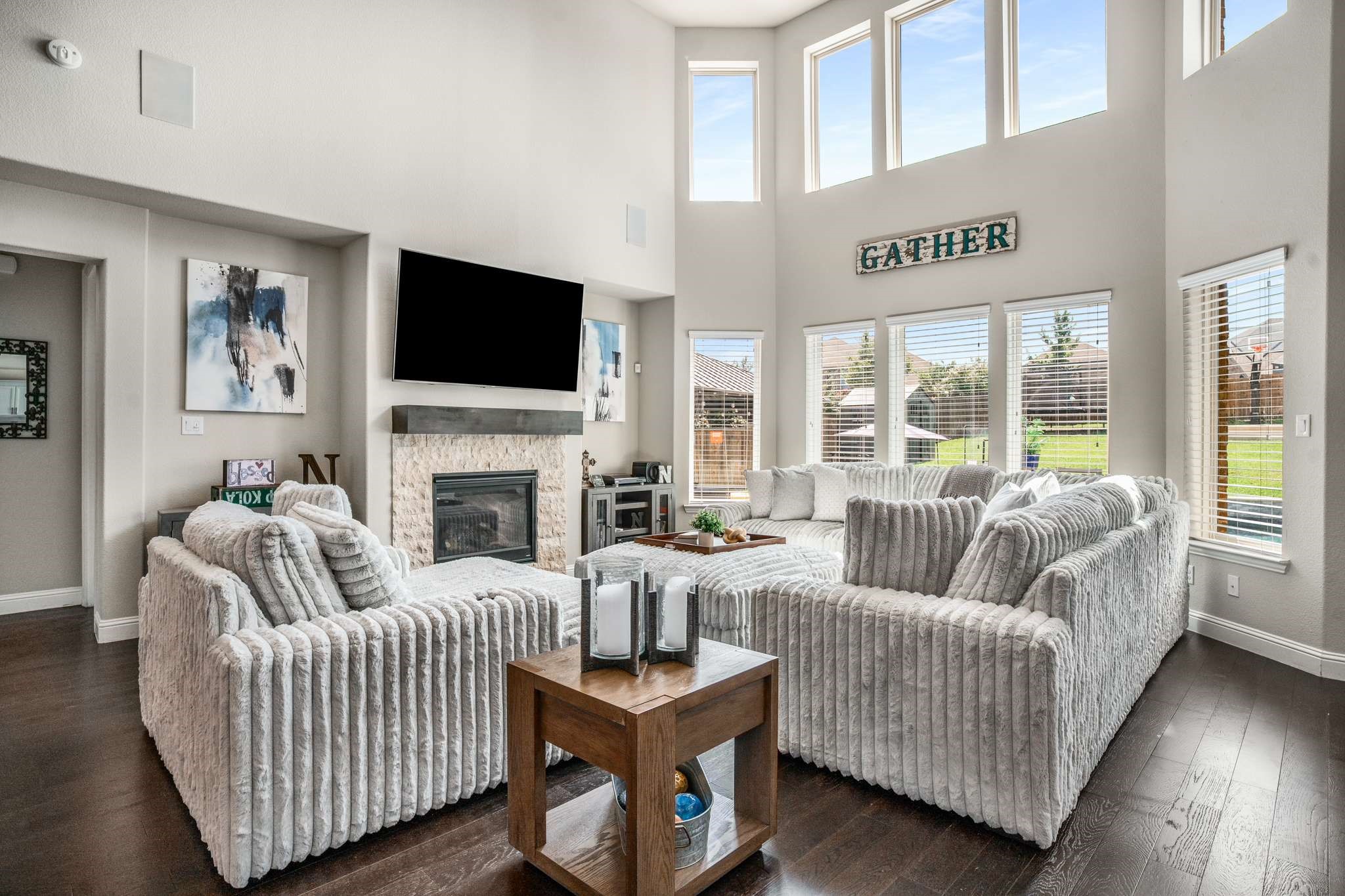 1129 Uplands Drive