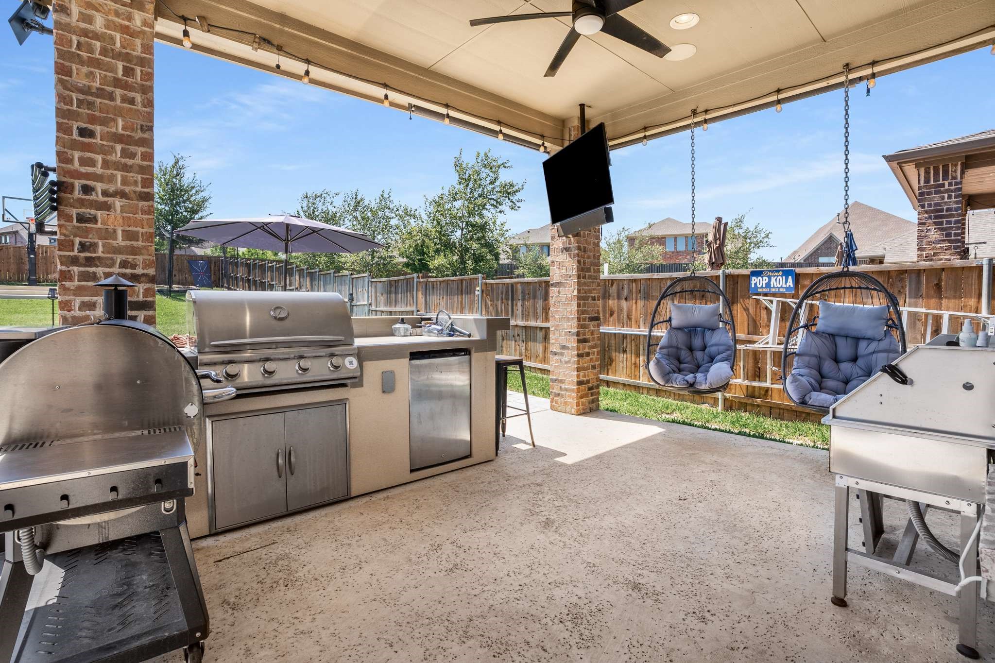 1129 Uplands Drive
