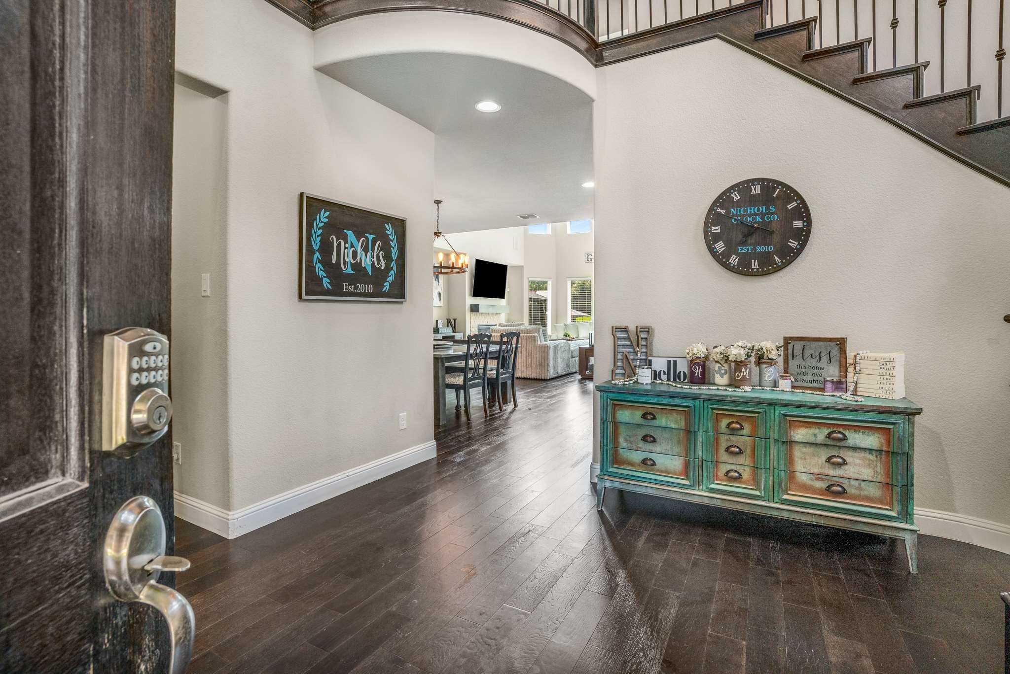 1129 Uplands Drive