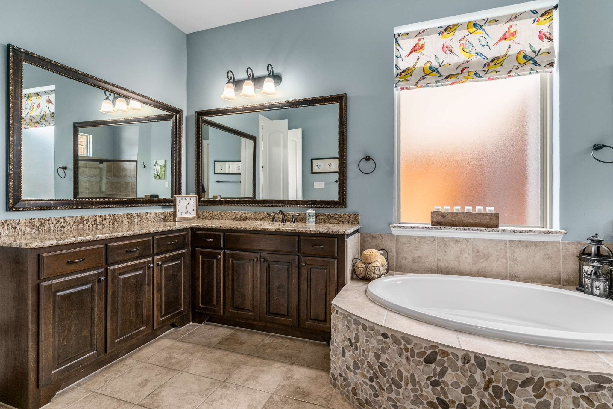 2825 Macquarie Street