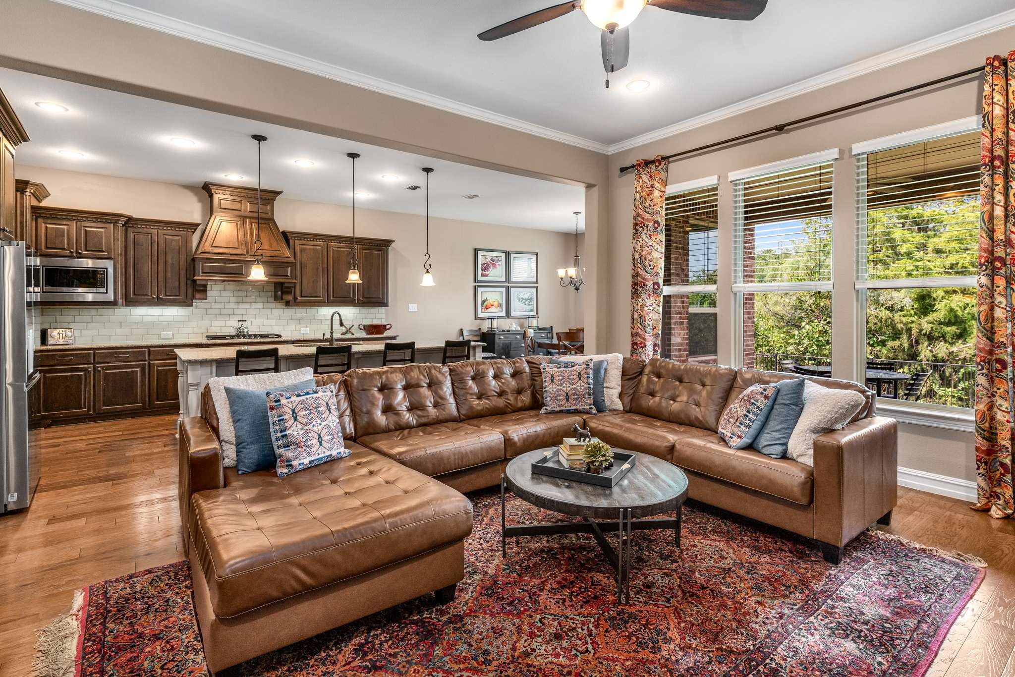 2825 Macquarie Street