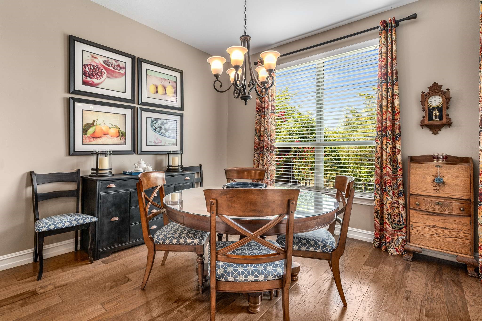 2825 Macquarie Street