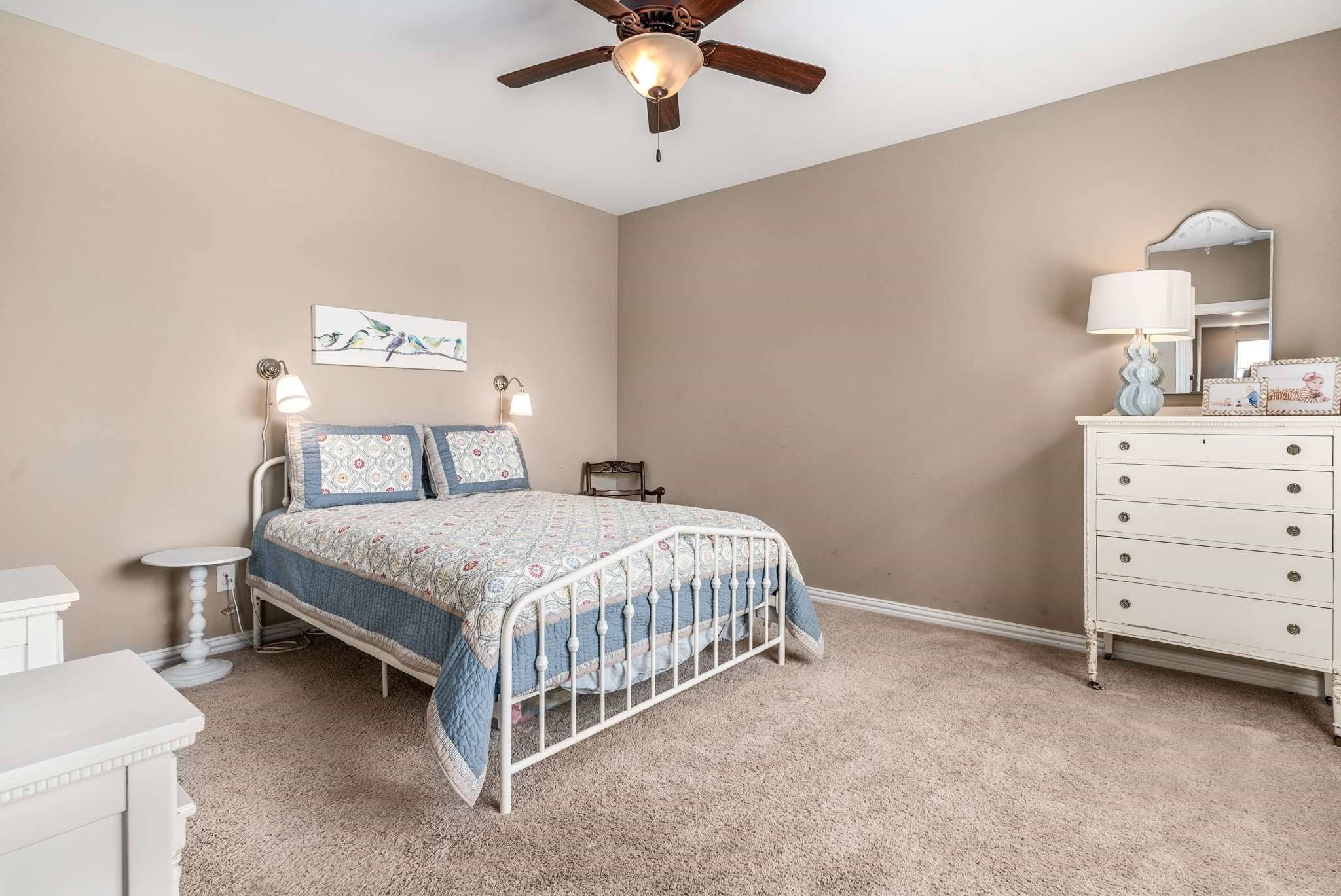 2825 Macquarie Street