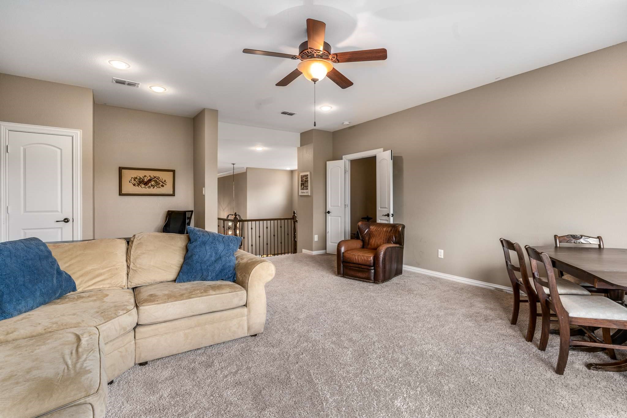 2825 Macquarie Street