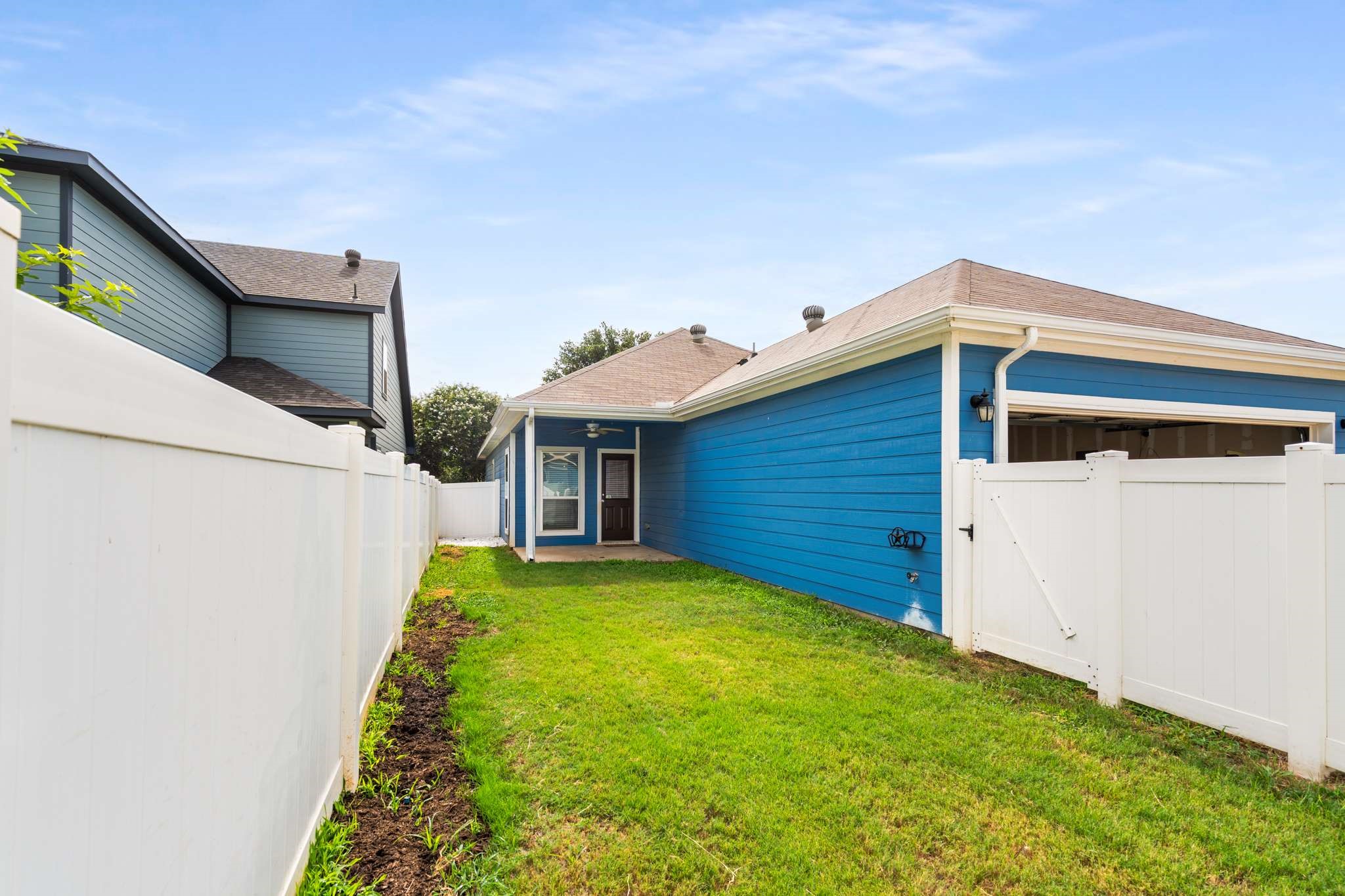 10969 Colonial Heights Lane