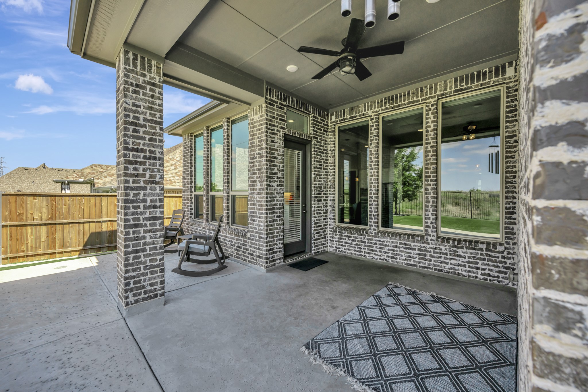 1129 Highpoint Way