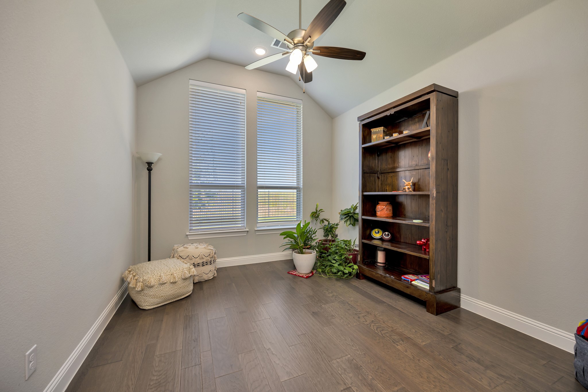 1129 Highpoint Way