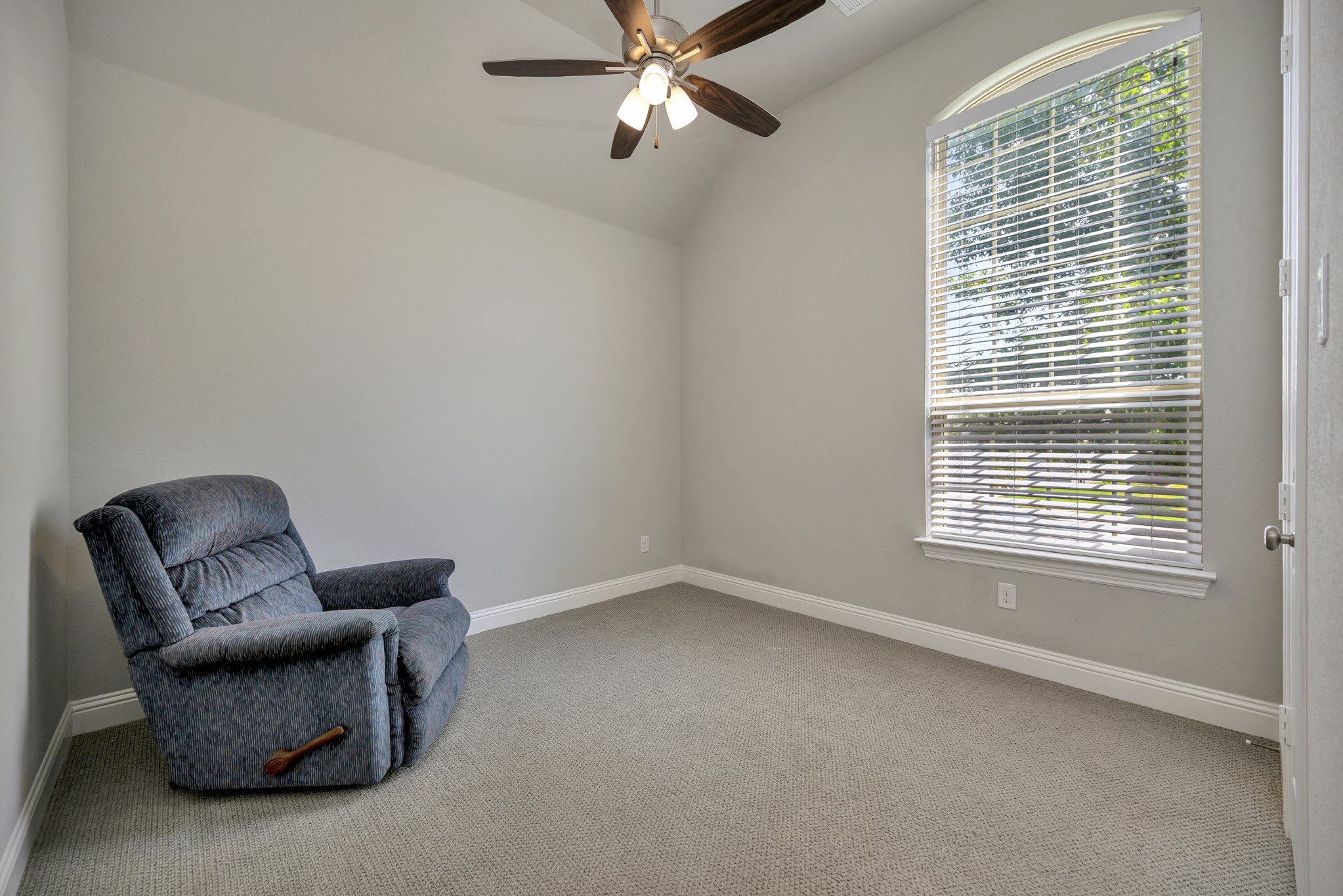 1129 Highpoint Way
