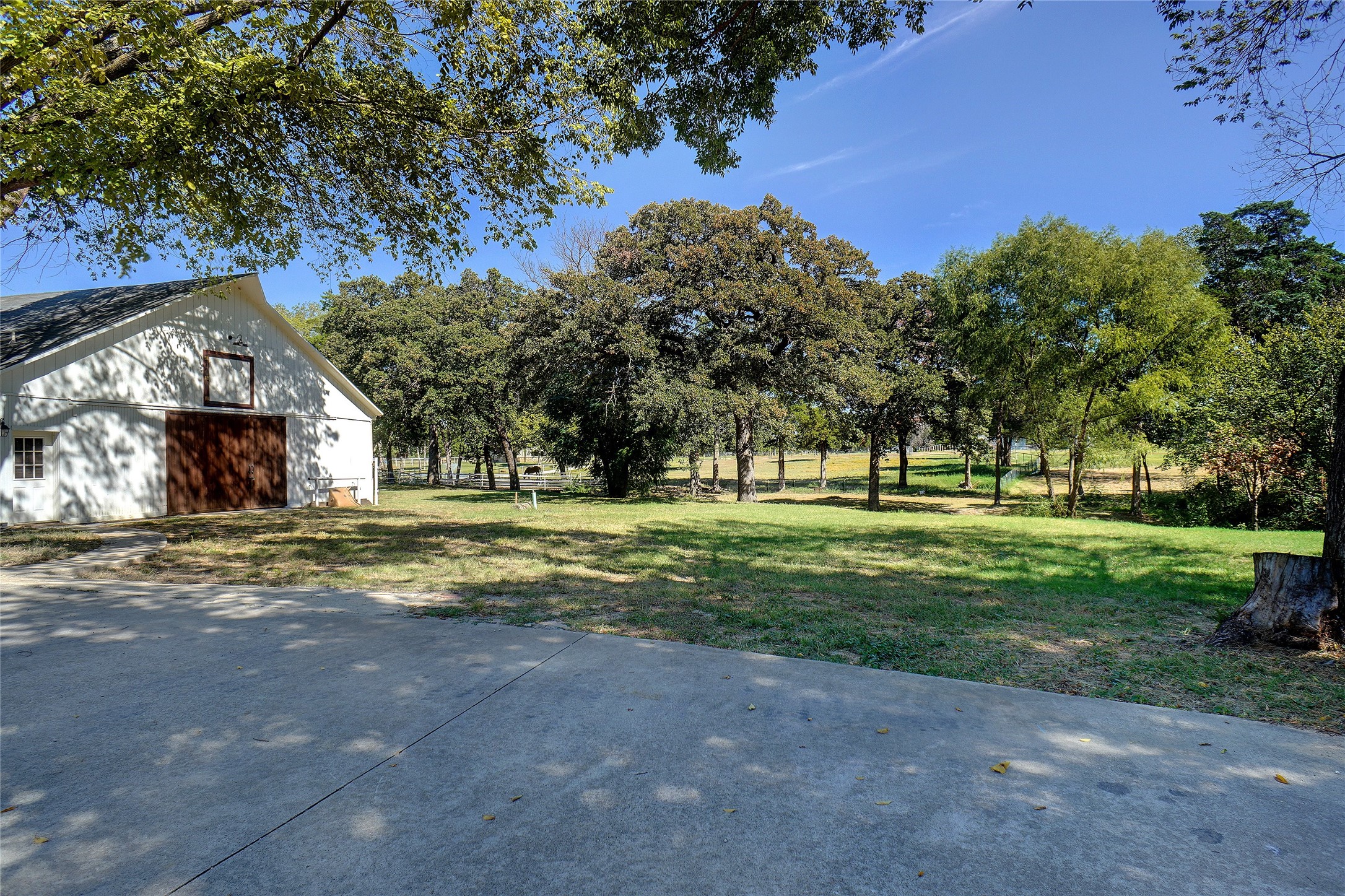 1275 Shady Oaks Drive