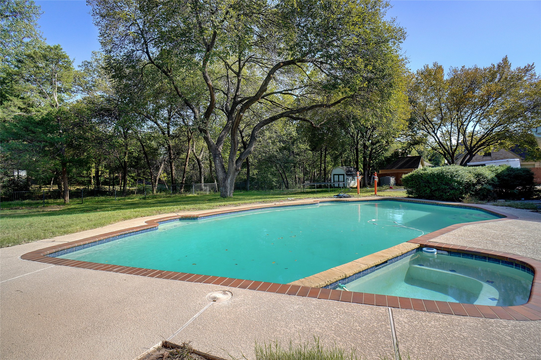 1275 Shady Oaks Drive