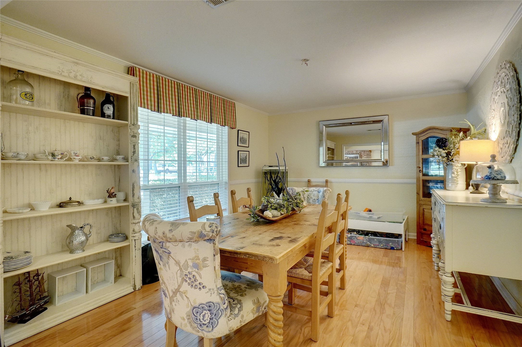 1275 Shady Oaks Drive