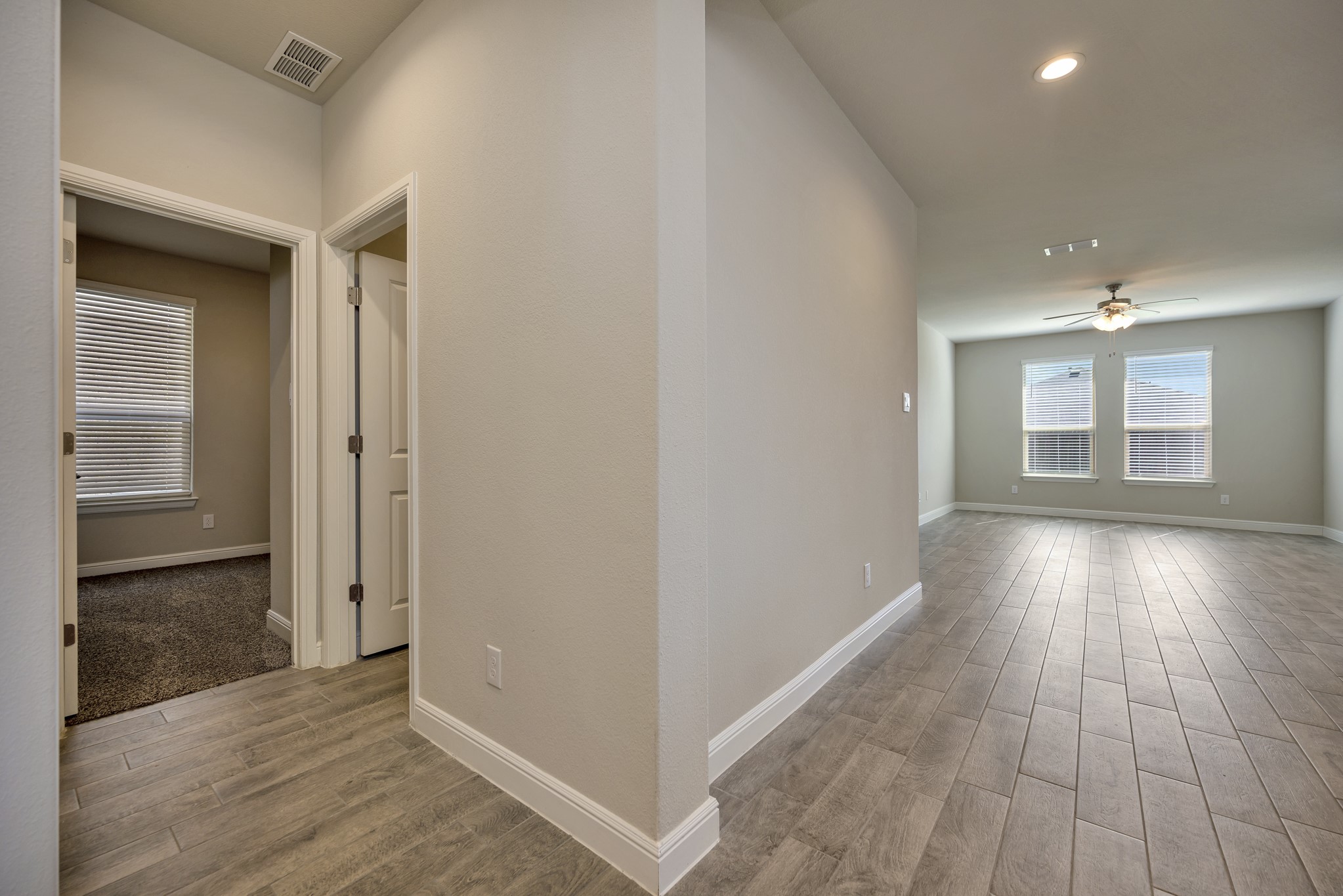 1016 Croxley Way