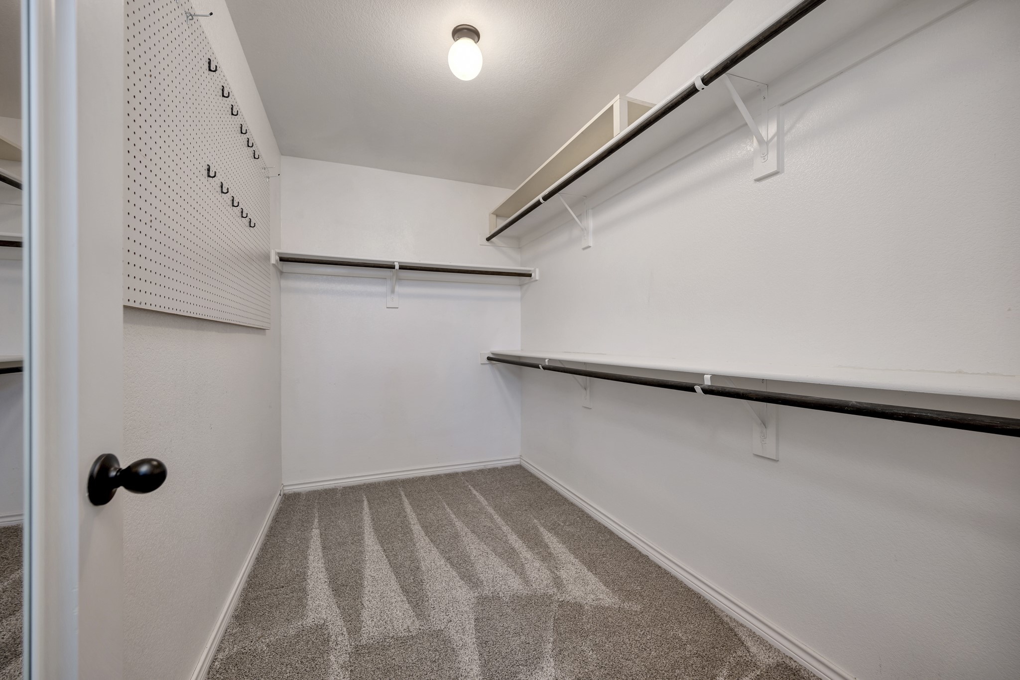 12421 Woods Edge Trail