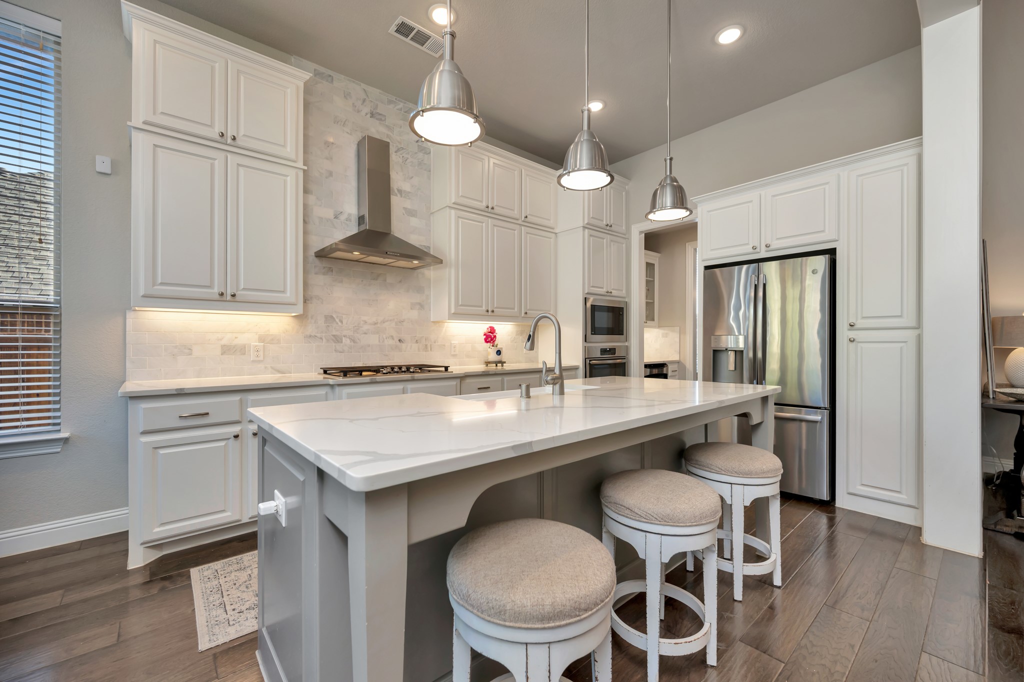 1117 Thornhill Way