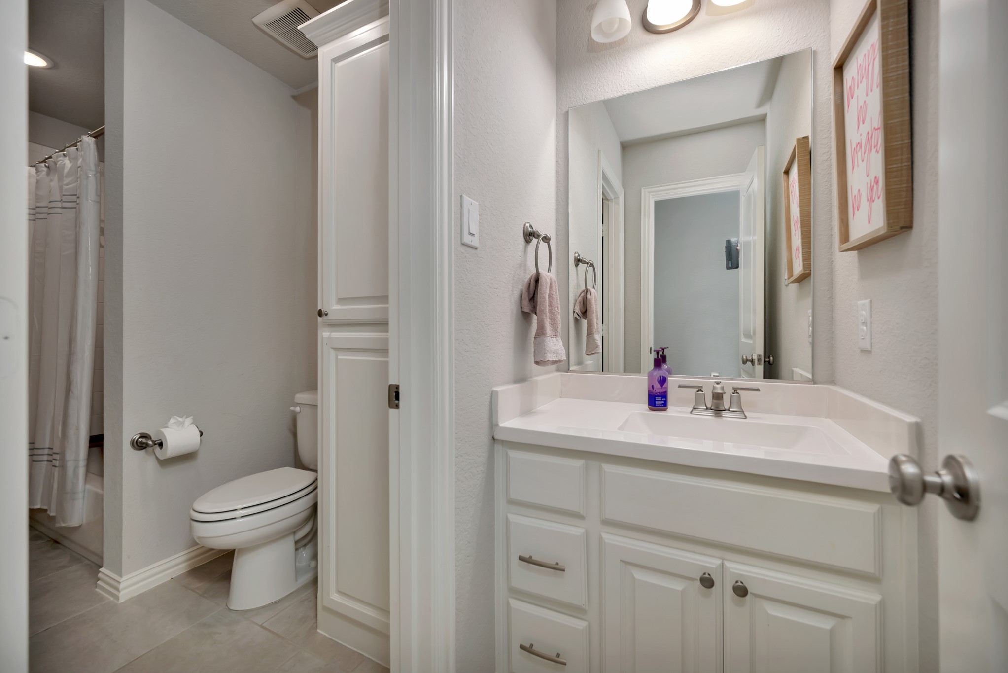 1117 Thornhill Way