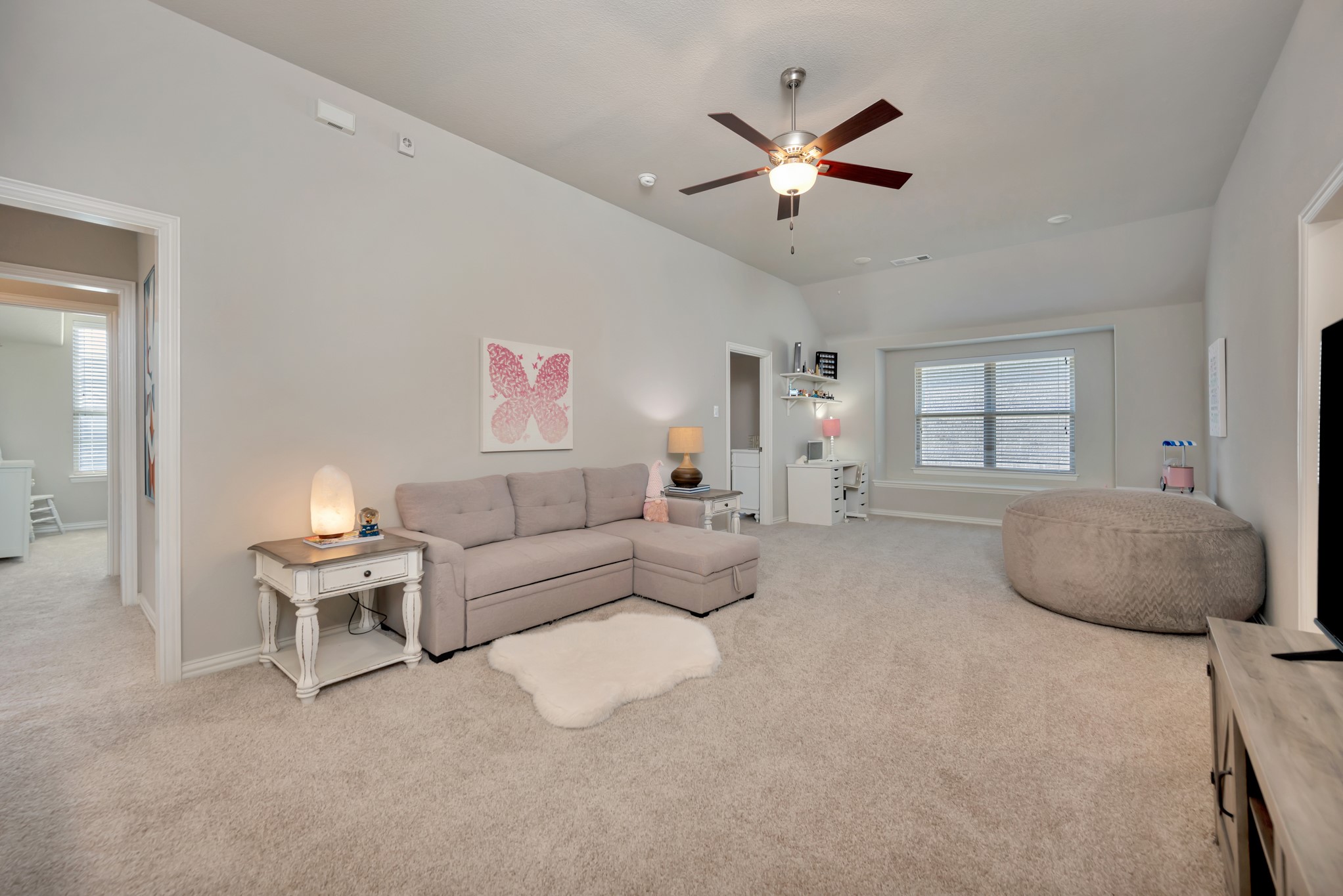 1117 Thornhill Way