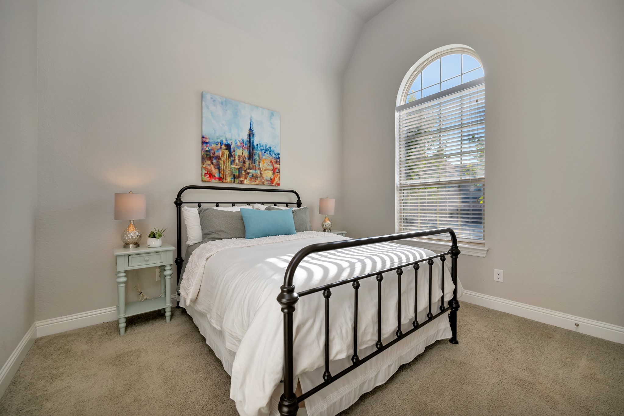 1117 Thornhill Way