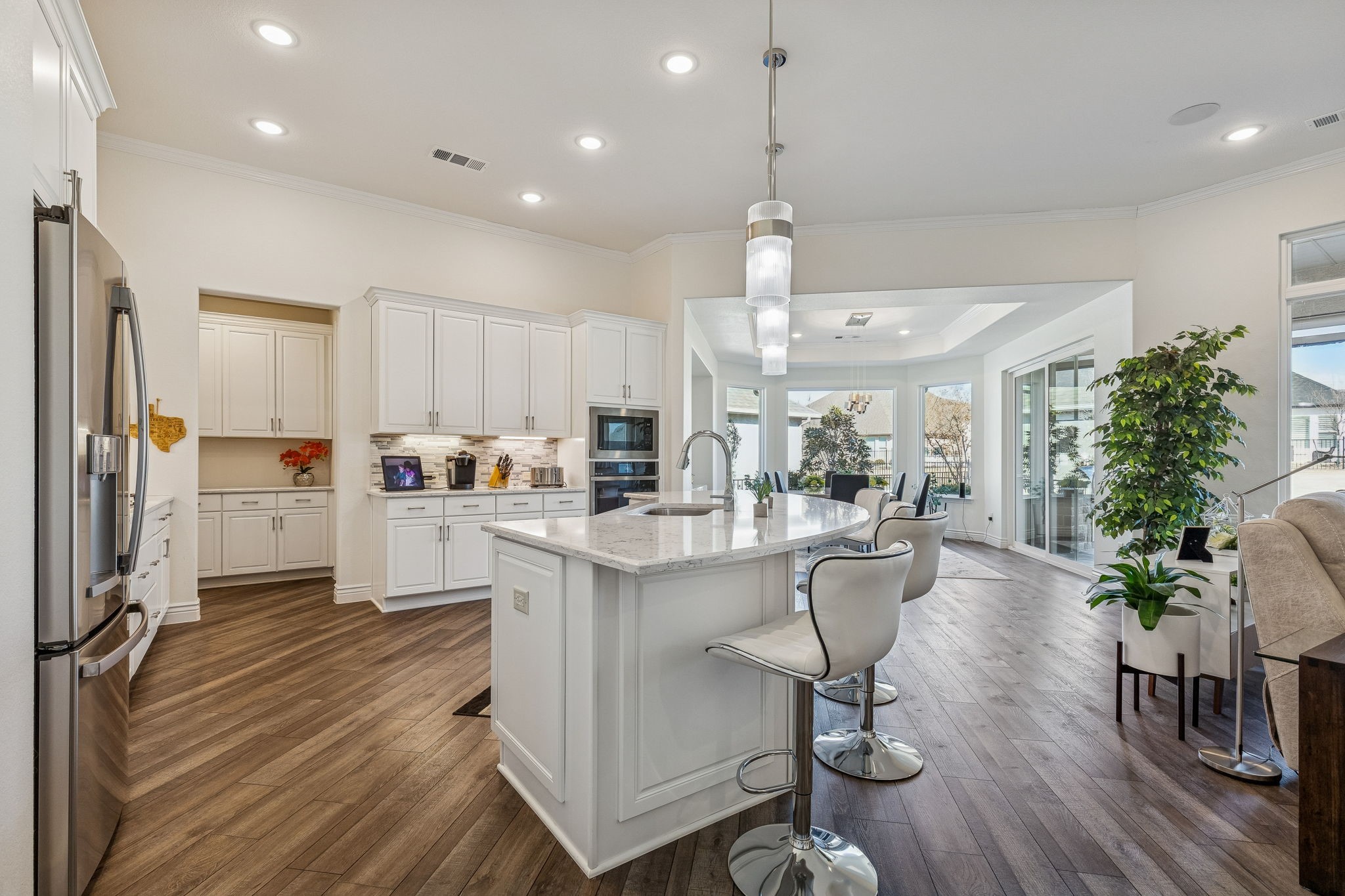 8717 Basanite Avenue