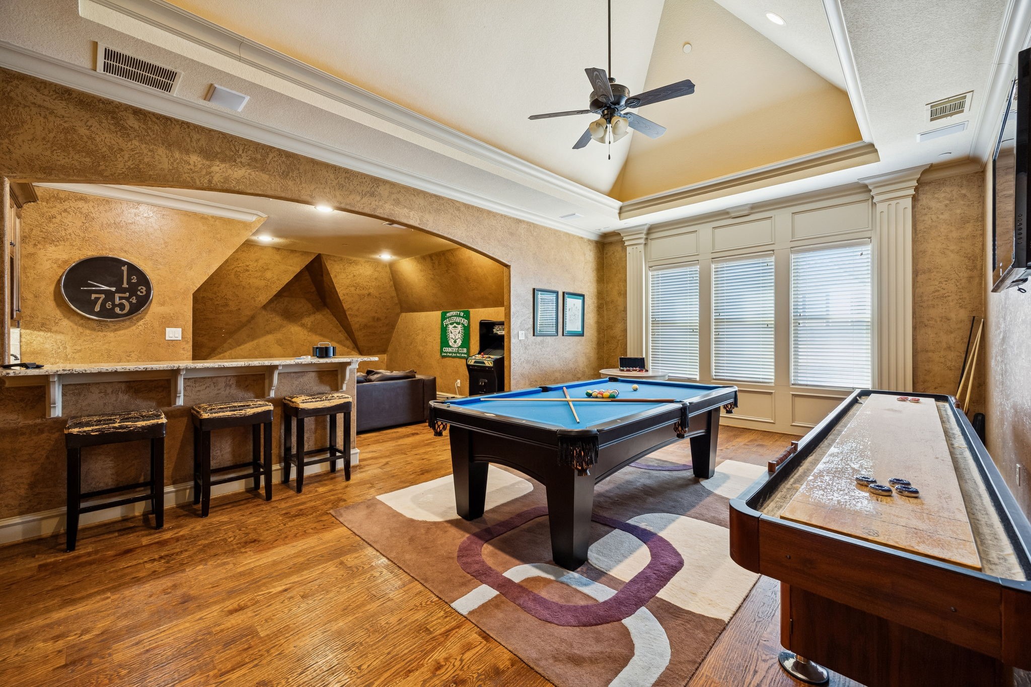 912 Silverton Street