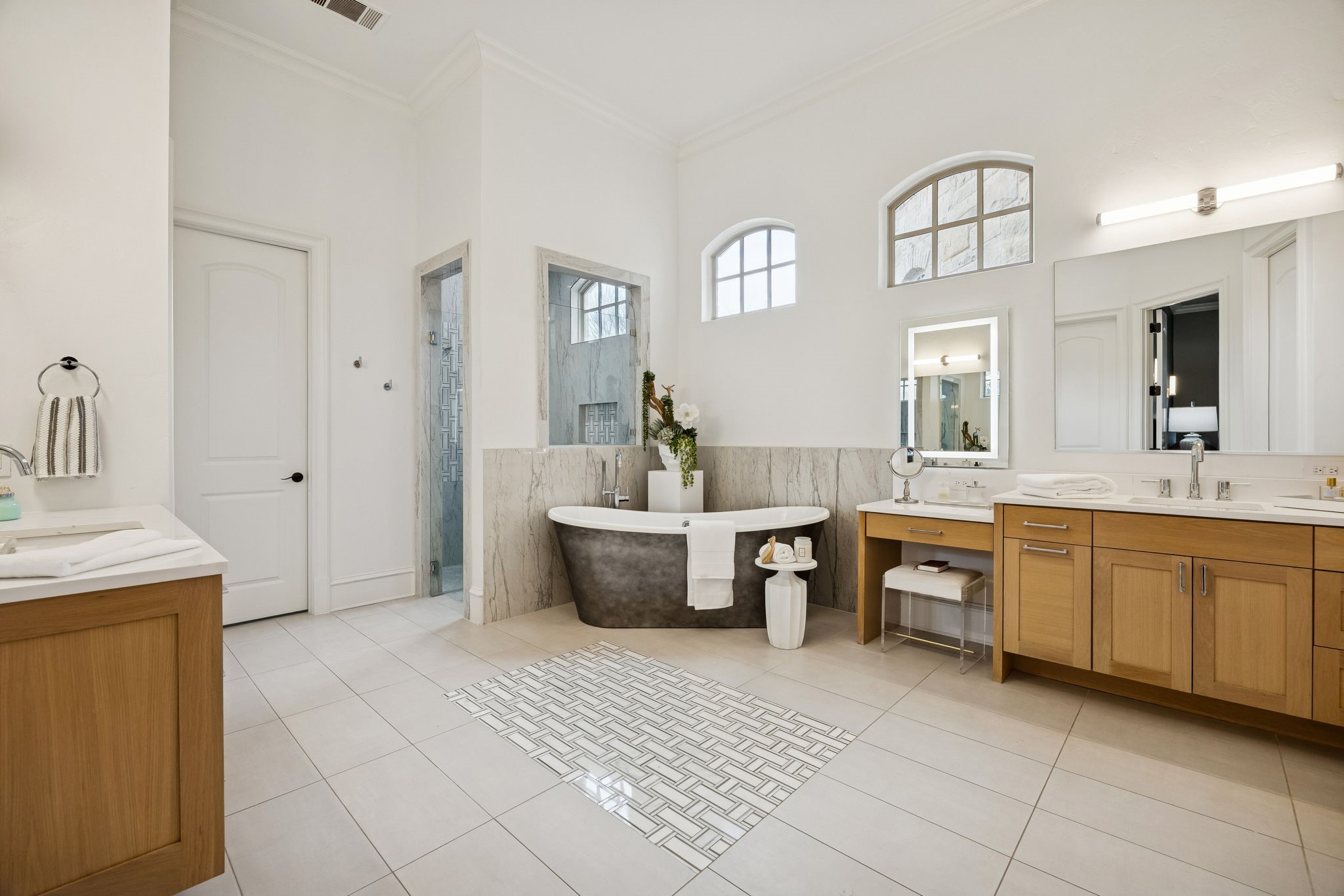 912 Silverton Street