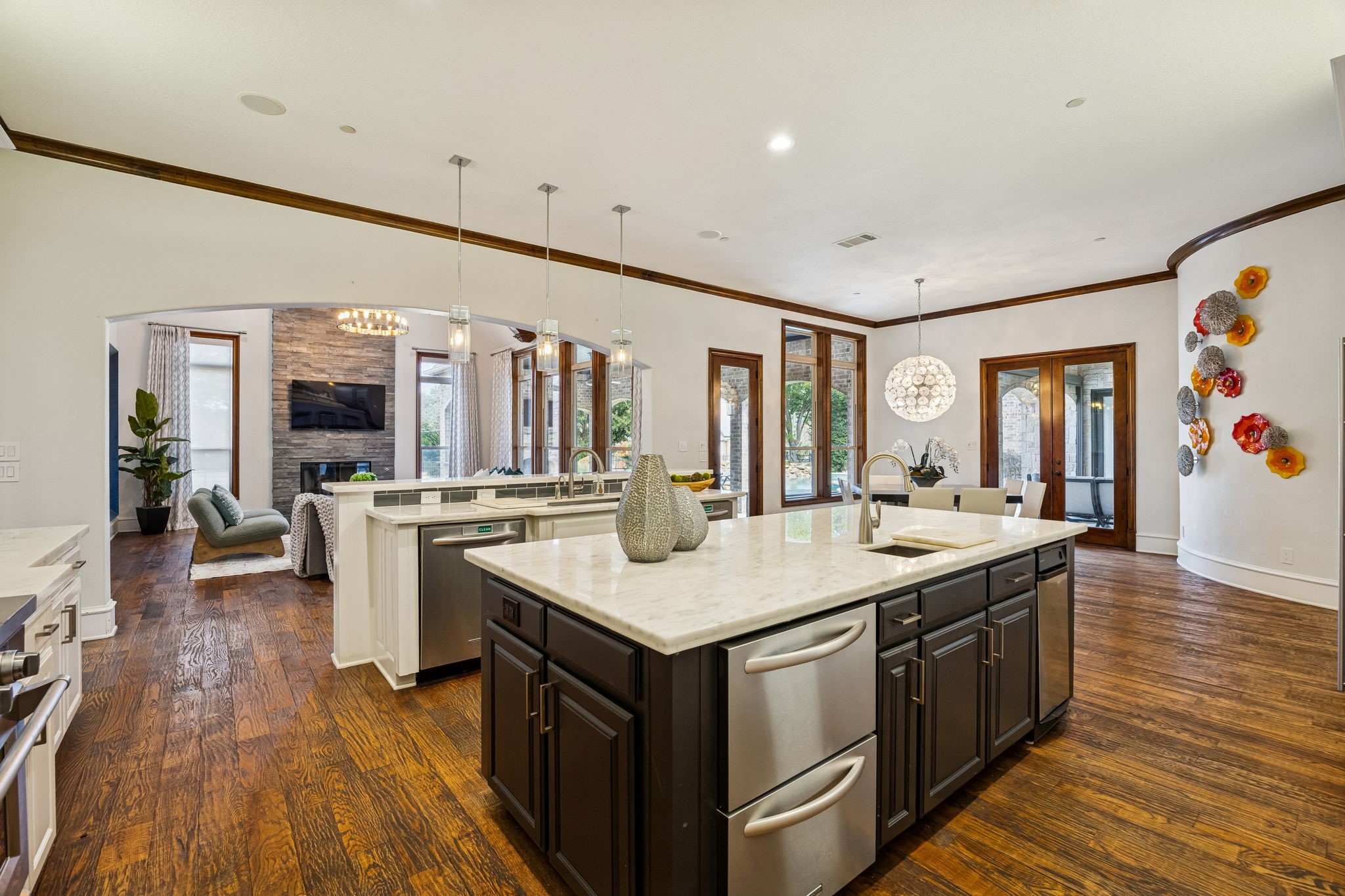 912 Silverton Street