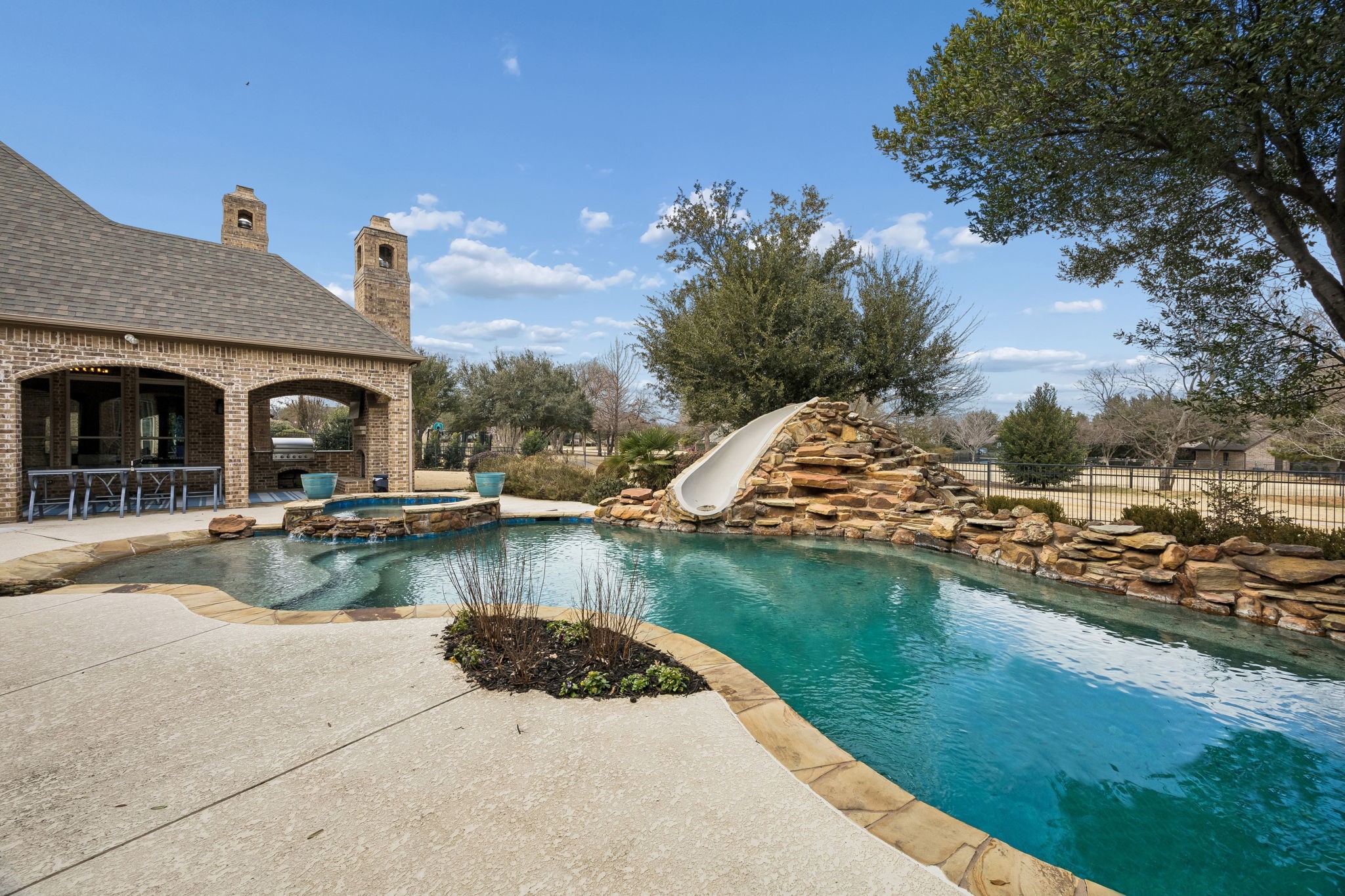 912 Silverton Street