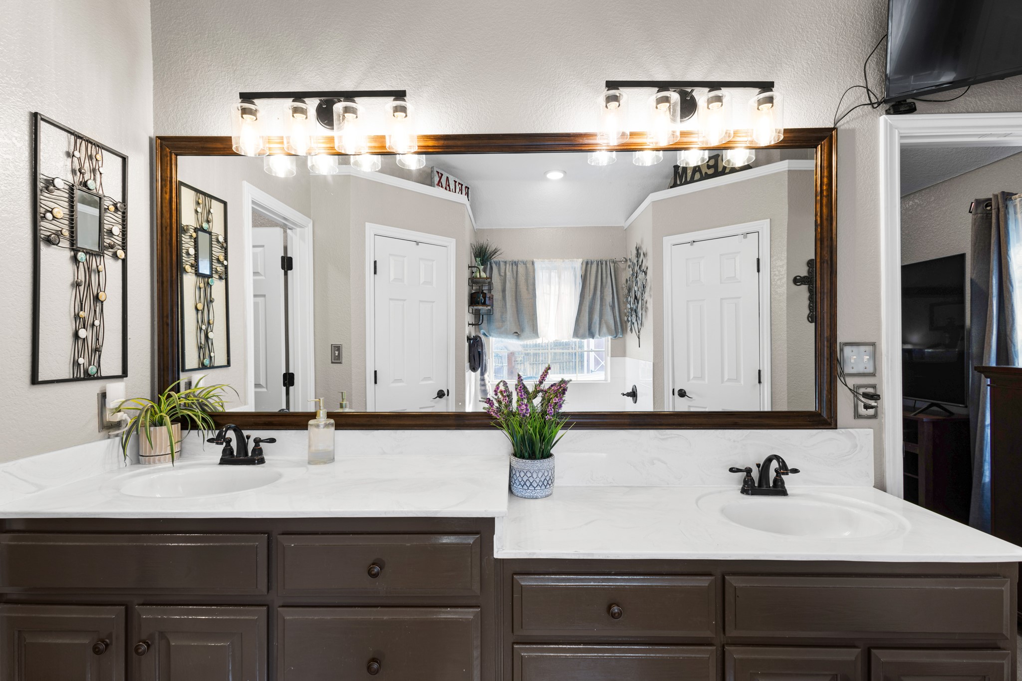 1701 Oakmeadow Drive